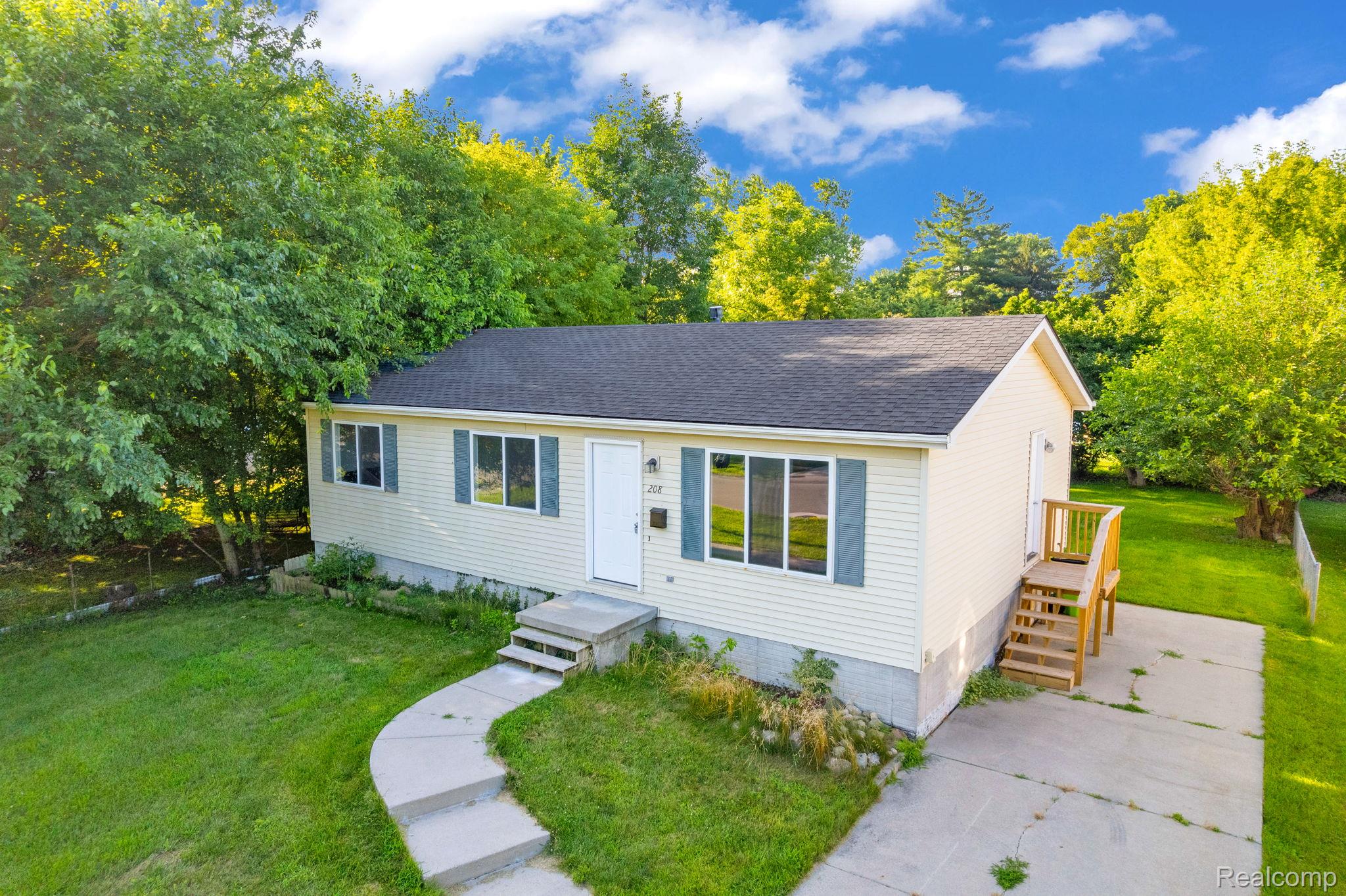 208 6th Street