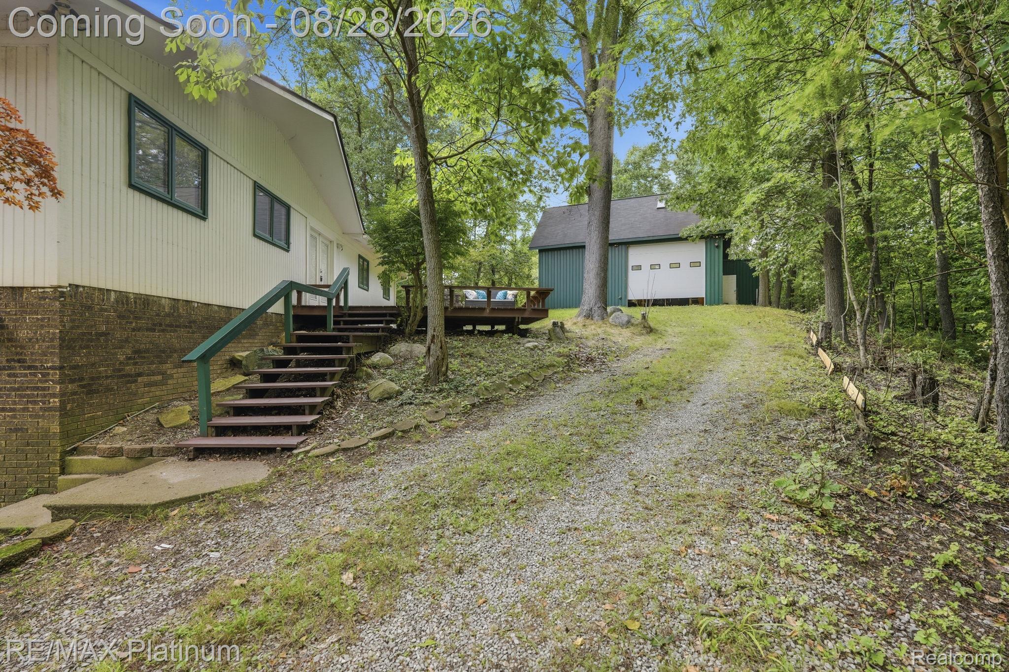 2420 Shagbark