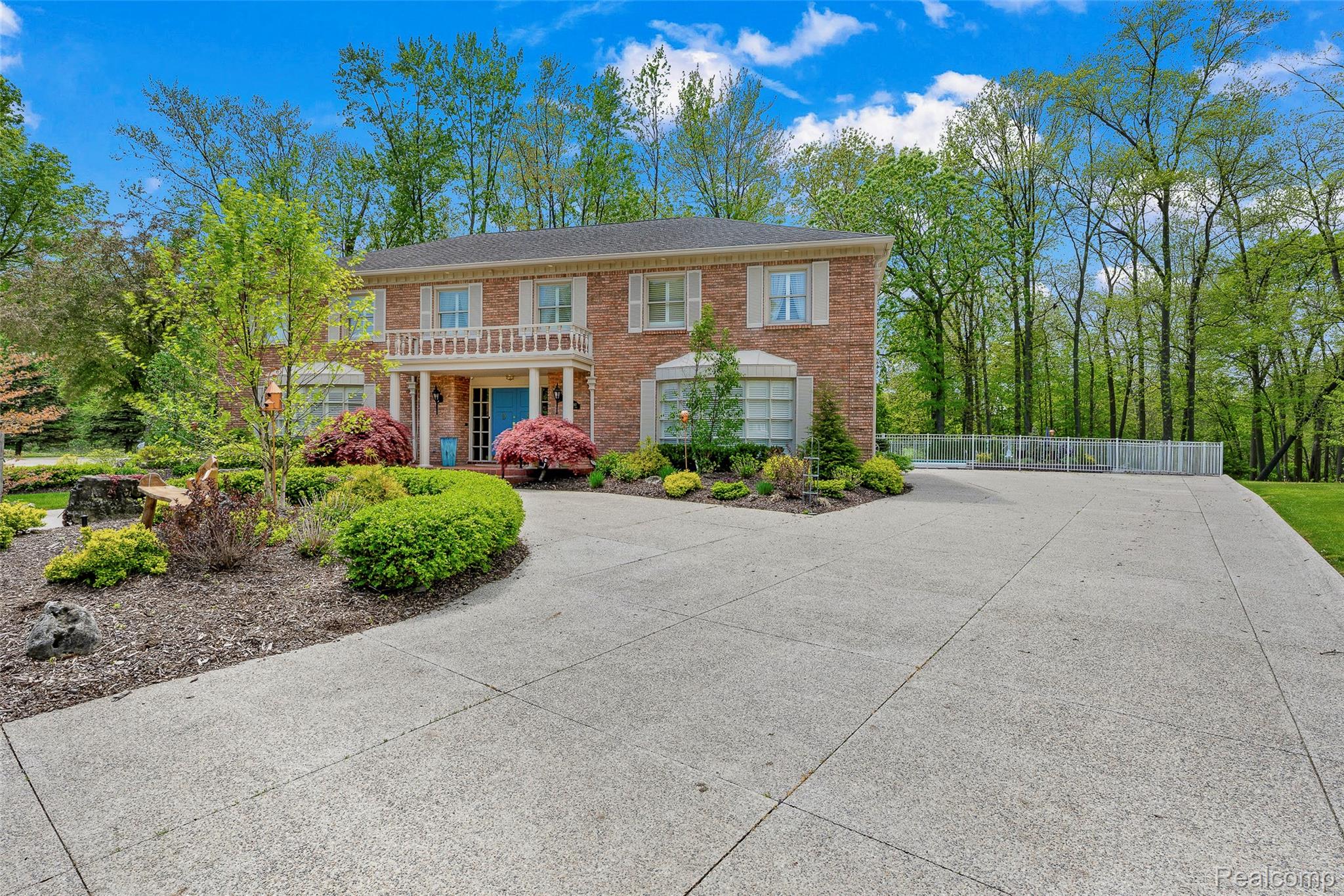 38383 Saddle Lane