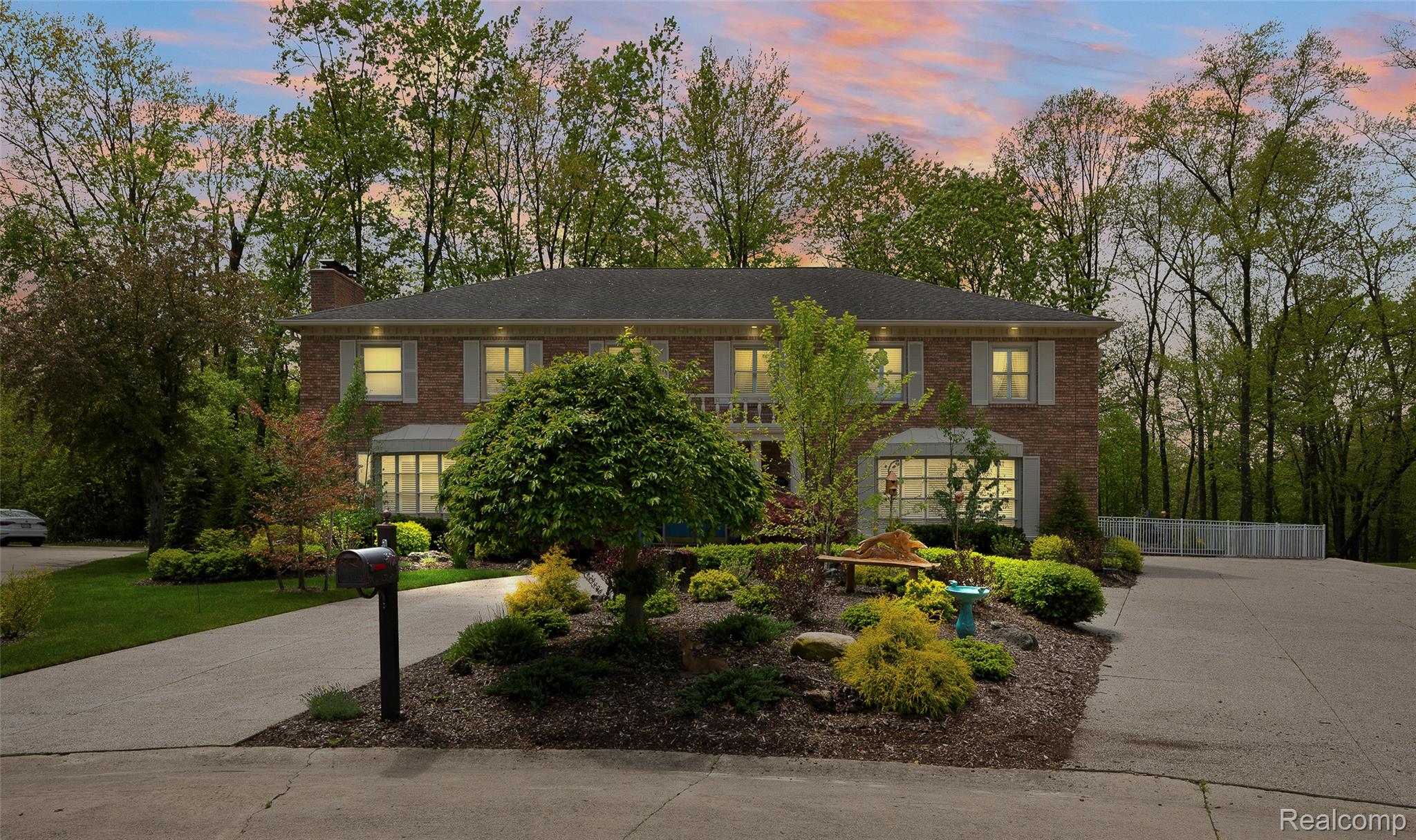 38383 Saddle Lane
