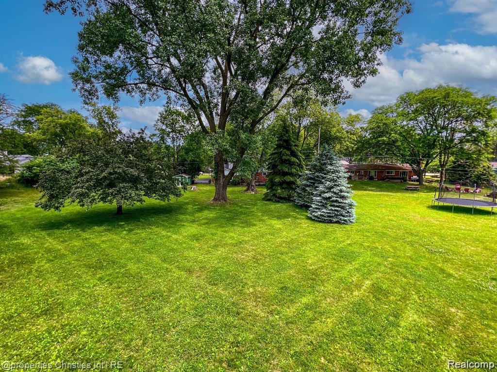 Rochester Hills, Michigan 48309, United States, 3 Bedrooms Bedrooms, ,3 BathroomsBathrooms,Residential,Active,246320