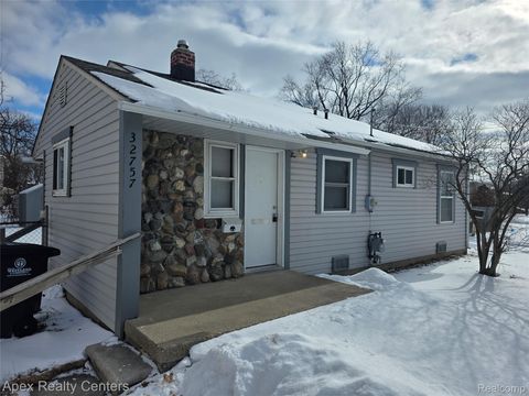 32757 Missaukee Court Westland City MI 48186