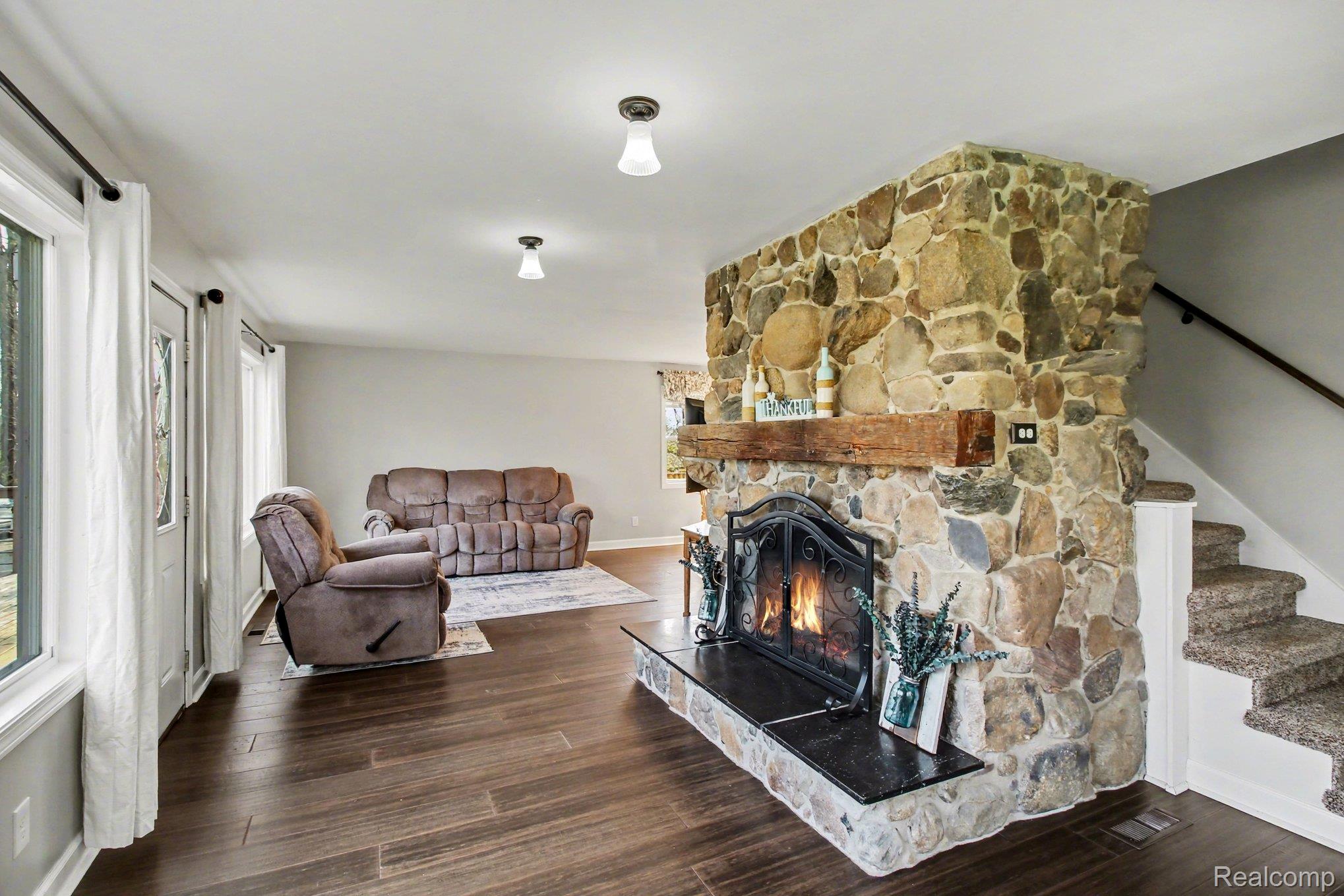 6225 W Lovejoy Road