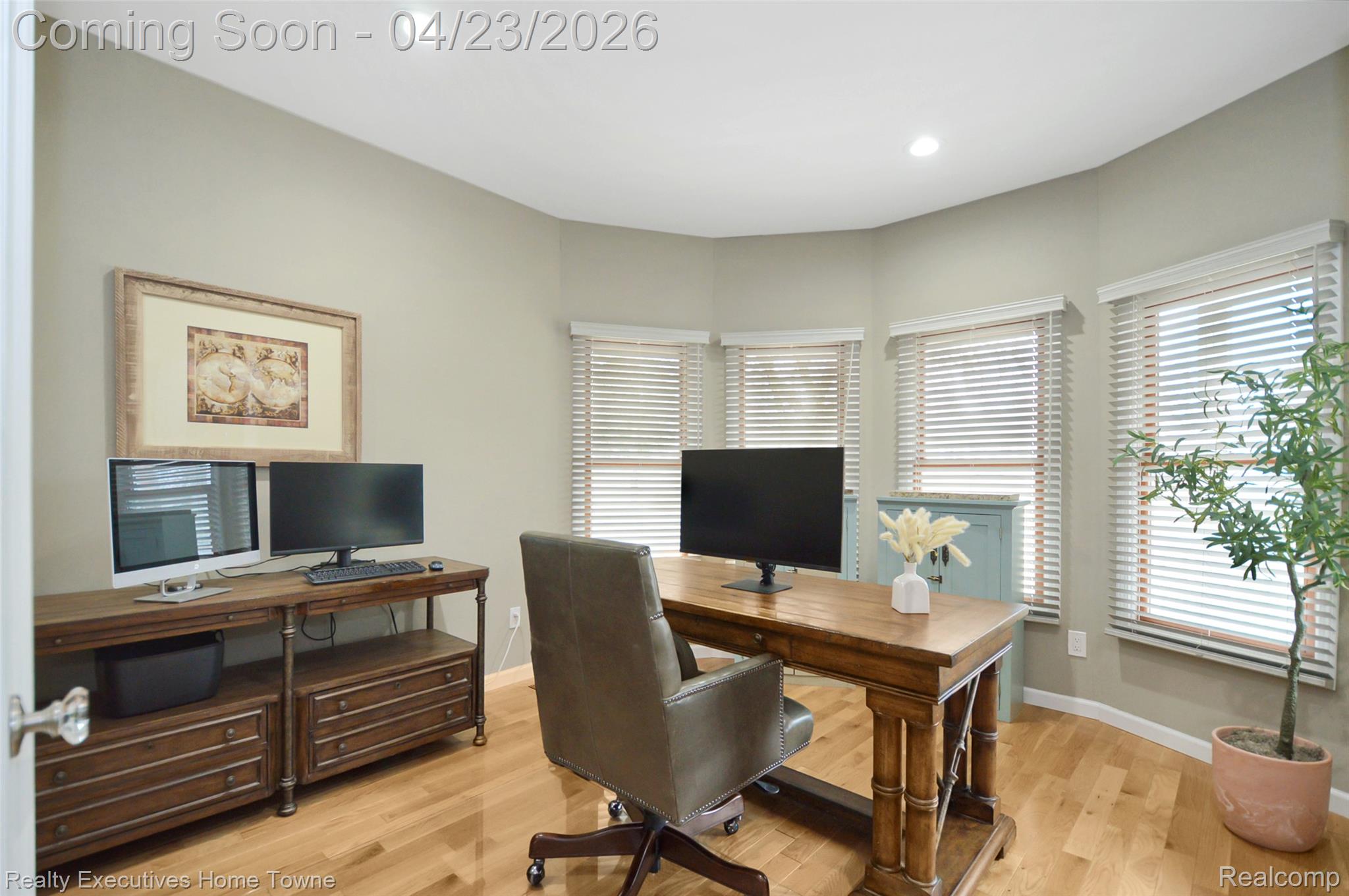 3381 Rockhaven Avenue