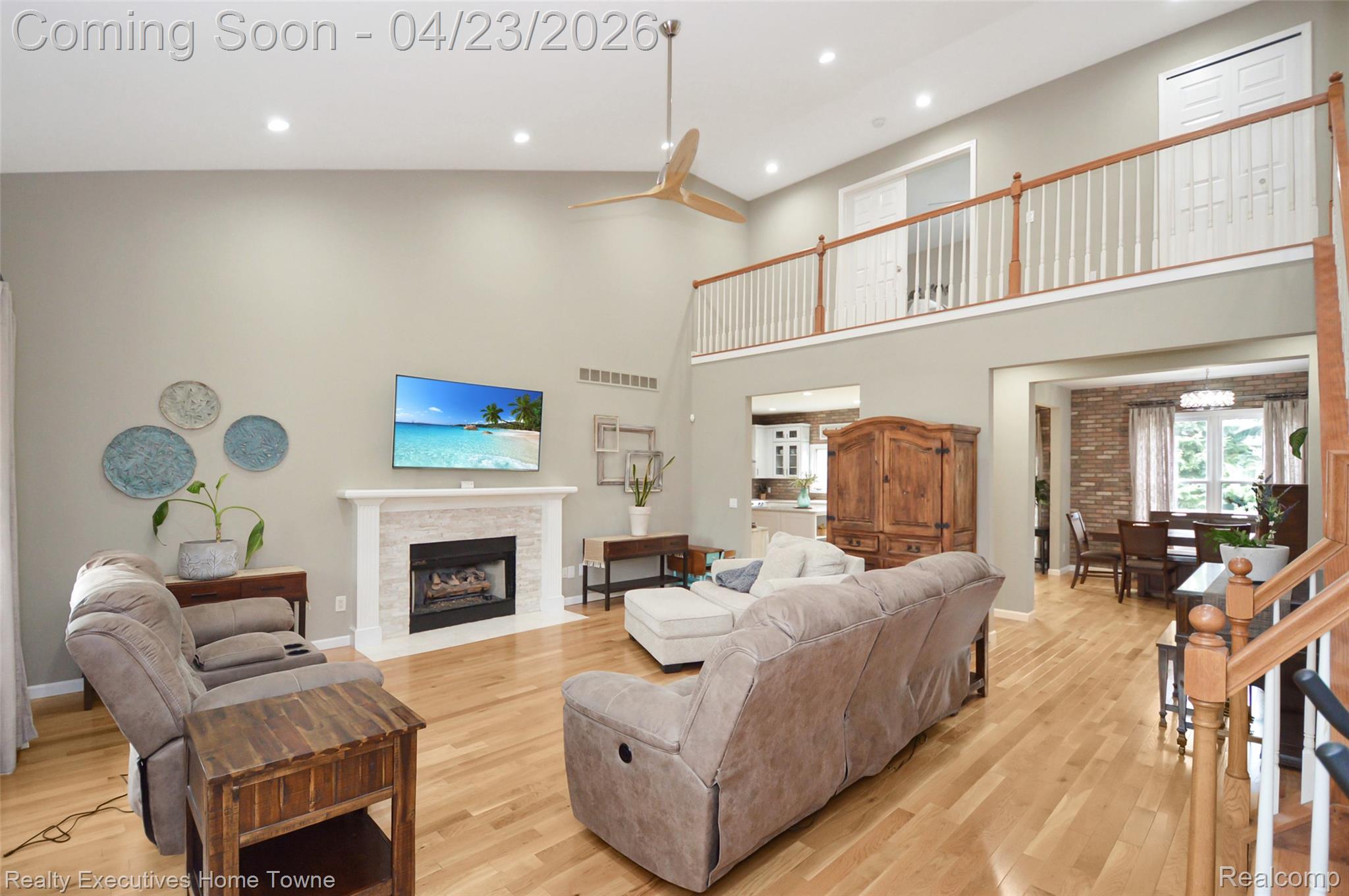 3381 Rockhaven Avenue