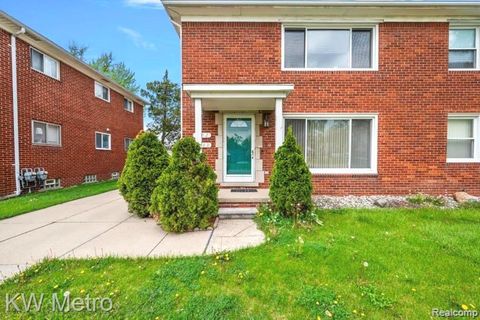 2180 Vernier Road Grosse Pointe Woods City MI 48236