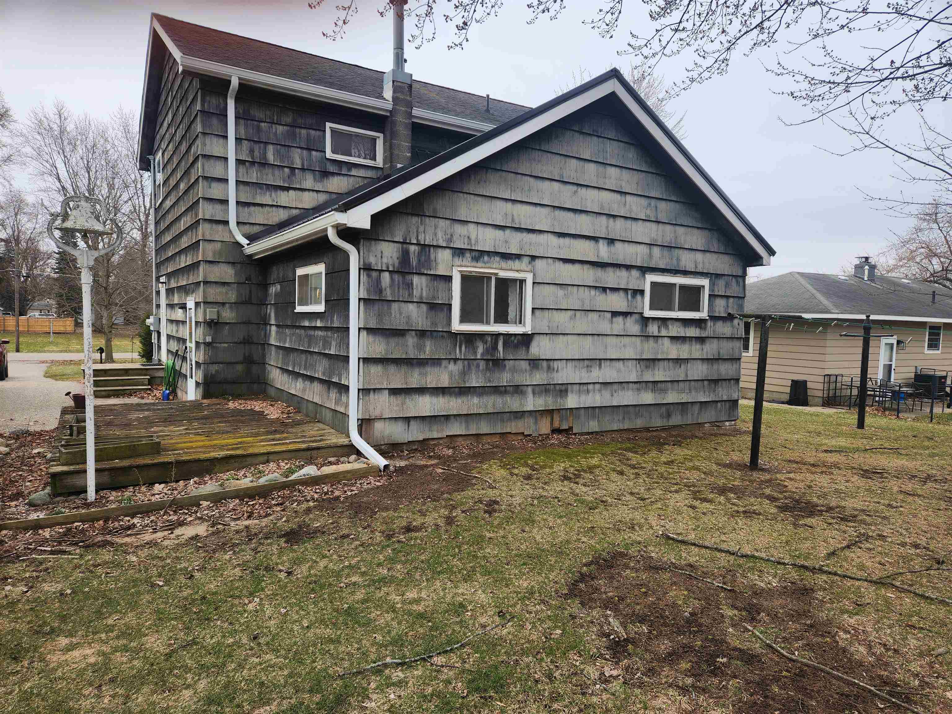 104 E Sexton Street