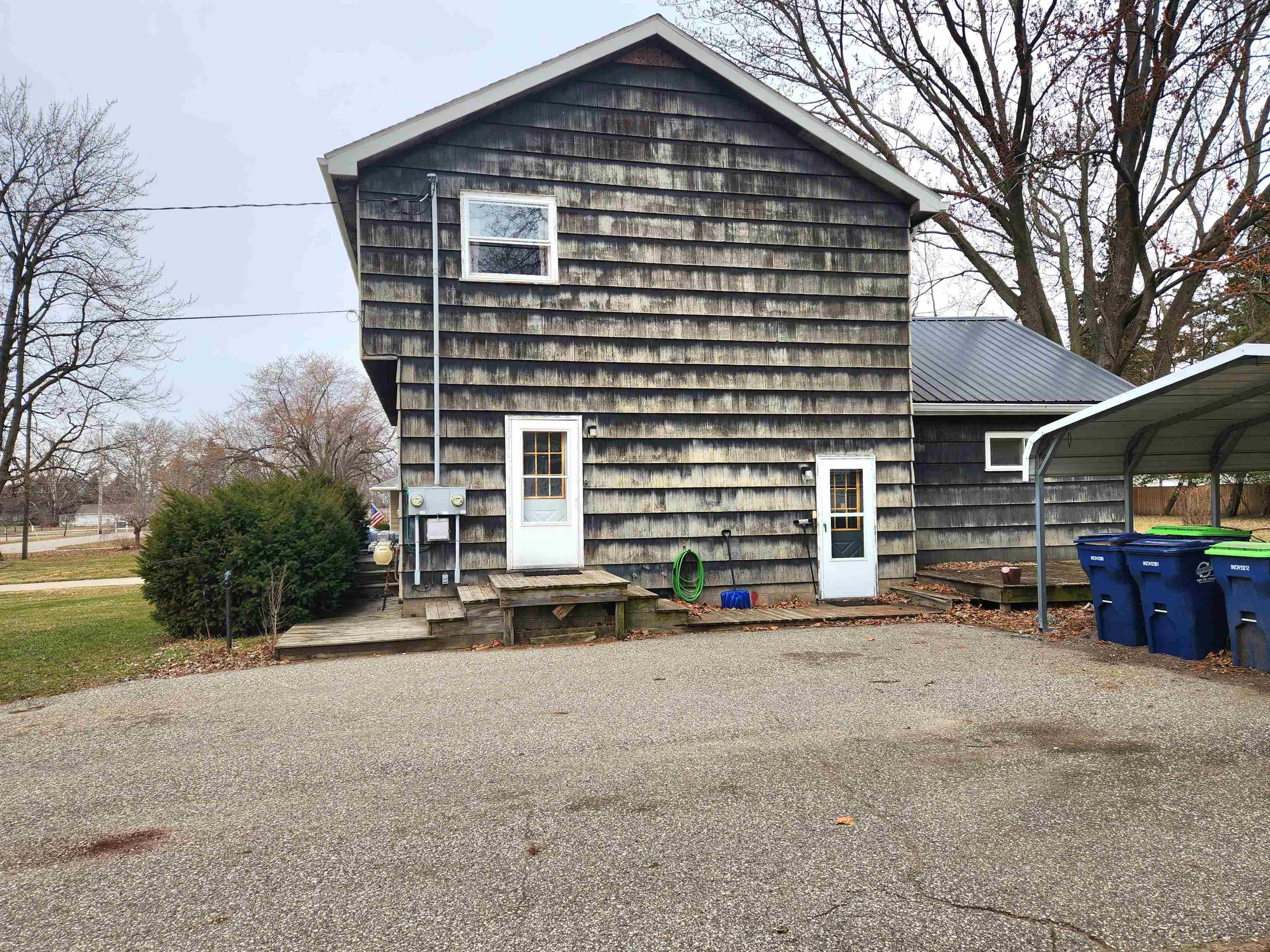 104 E Sexton Street