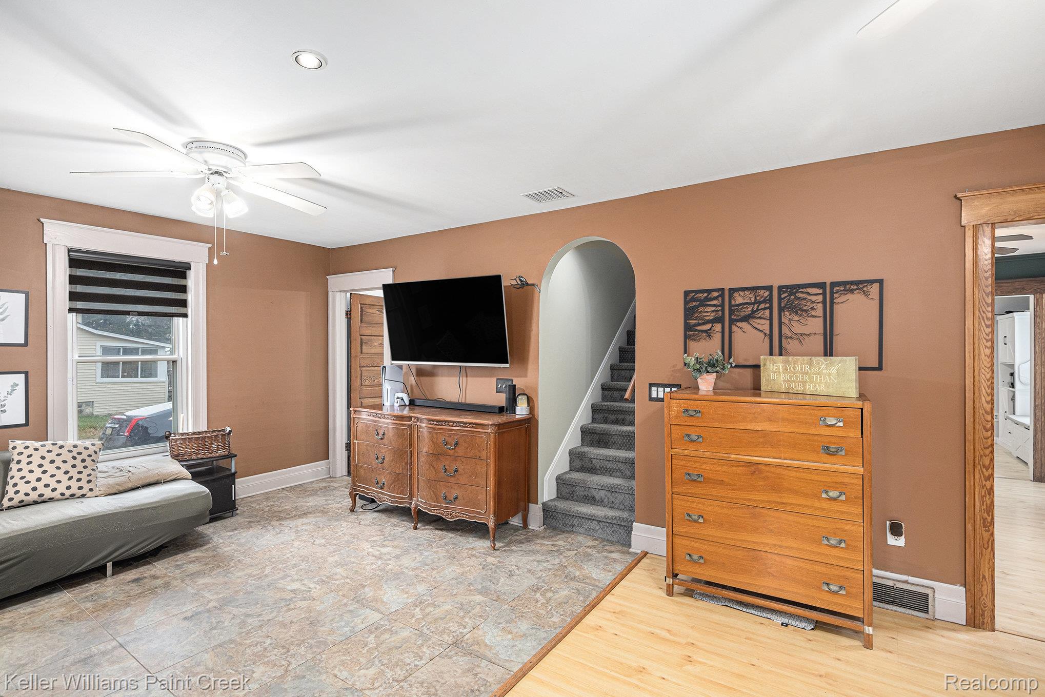 325 West Flint Street