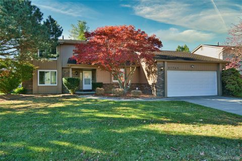 37741 Lancaster Drive Farmington City MI 48331