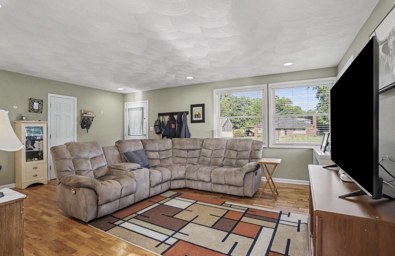 301 Pepperidge Lane