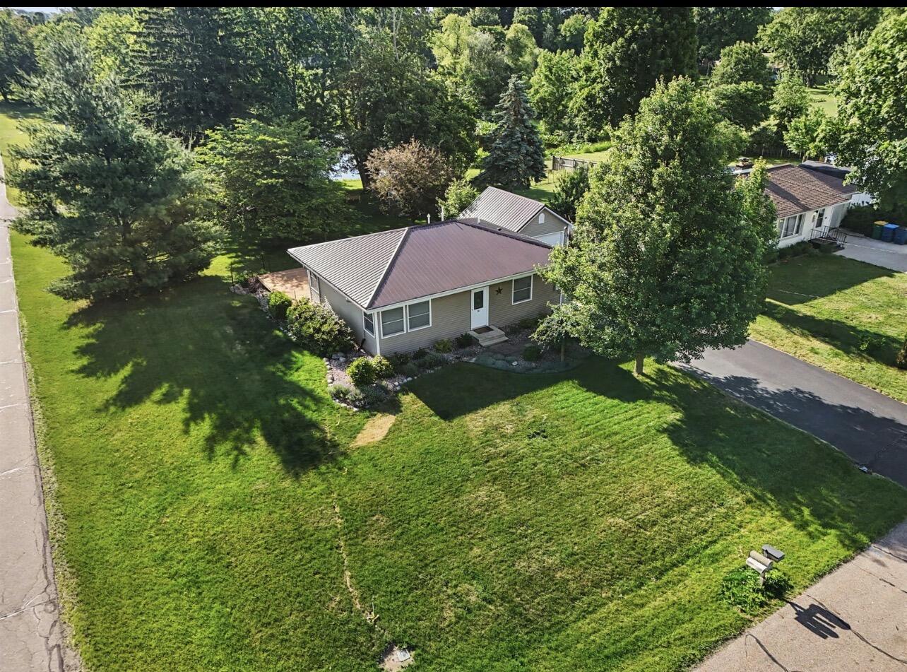 301 Pepperidge Lane