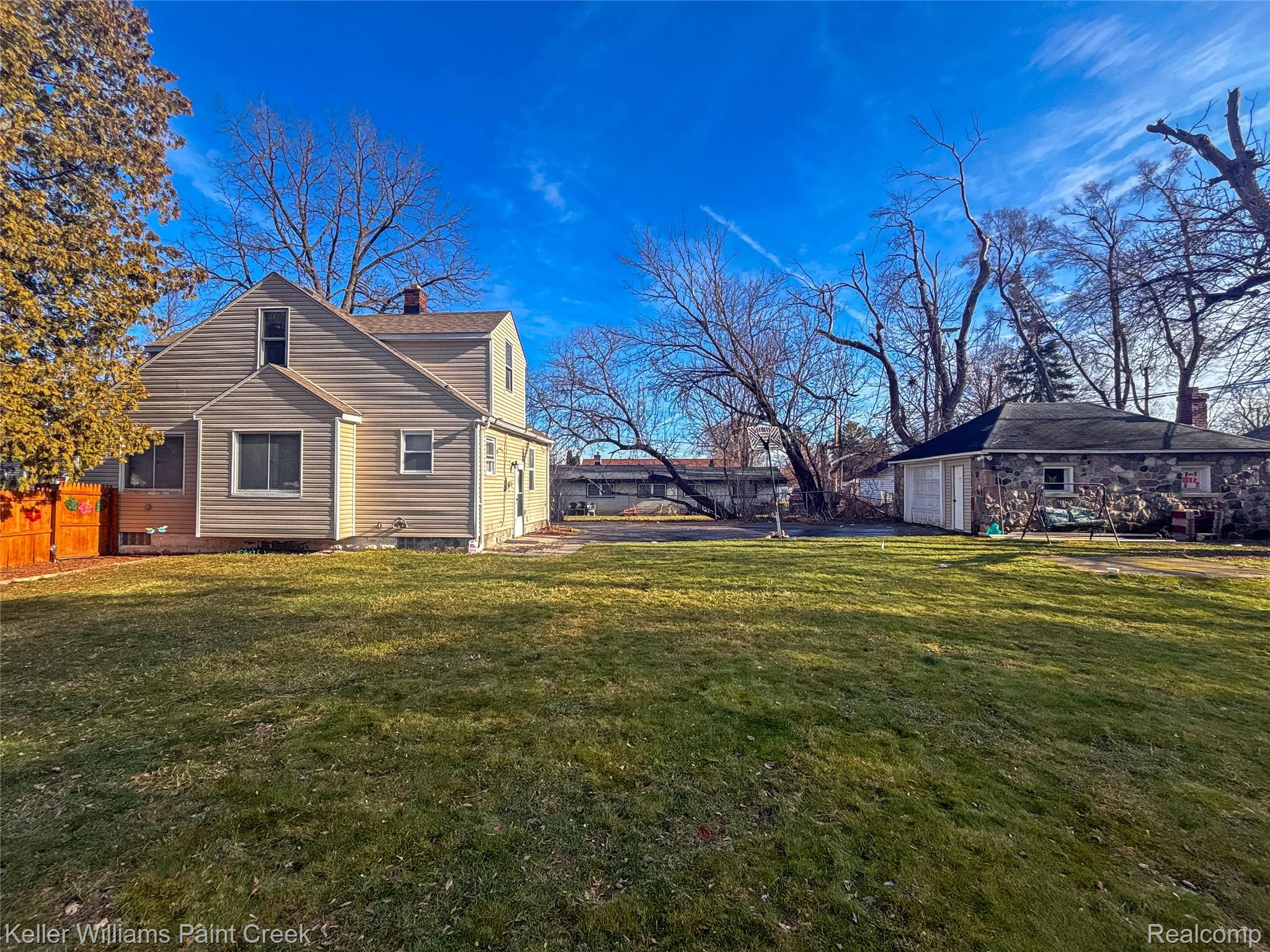 78 E Strathmore Avenue