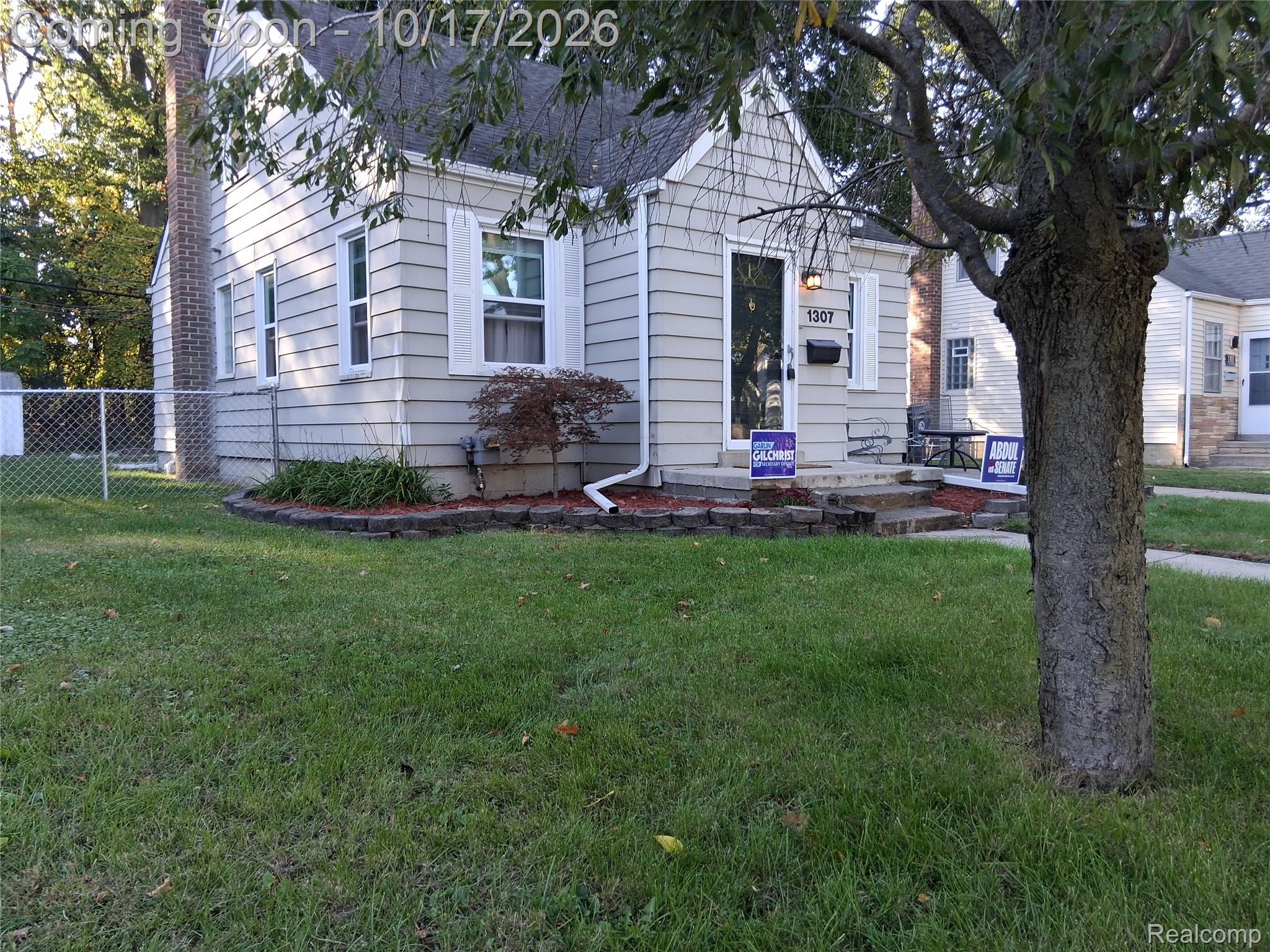 1307 N Alexander Avenue