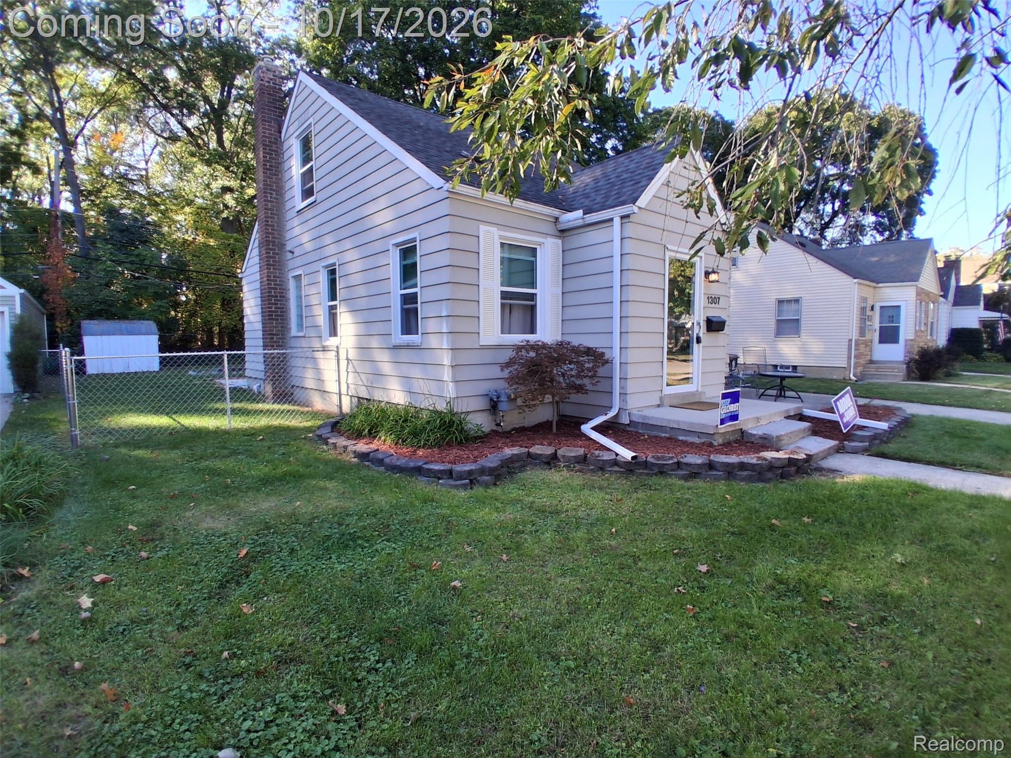 1307 N Alexander Avenue