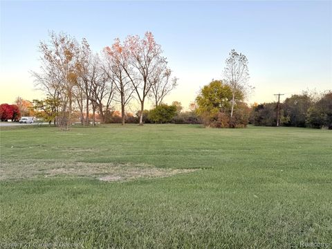 4444 Eureka Road Romulus City MI 48174