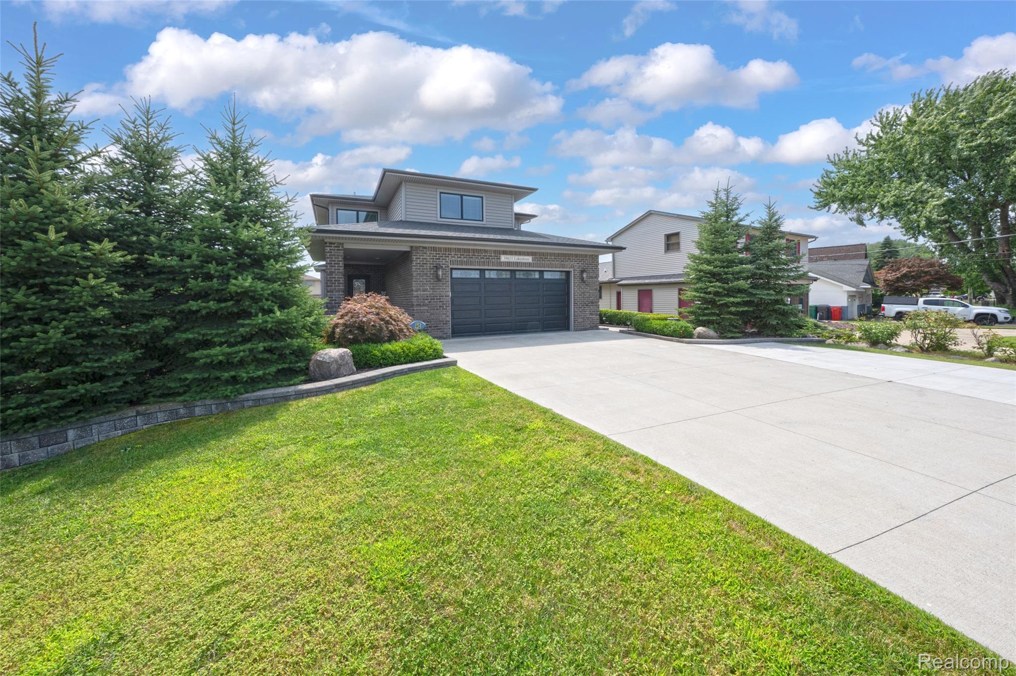 39611 Lakeshore Drive