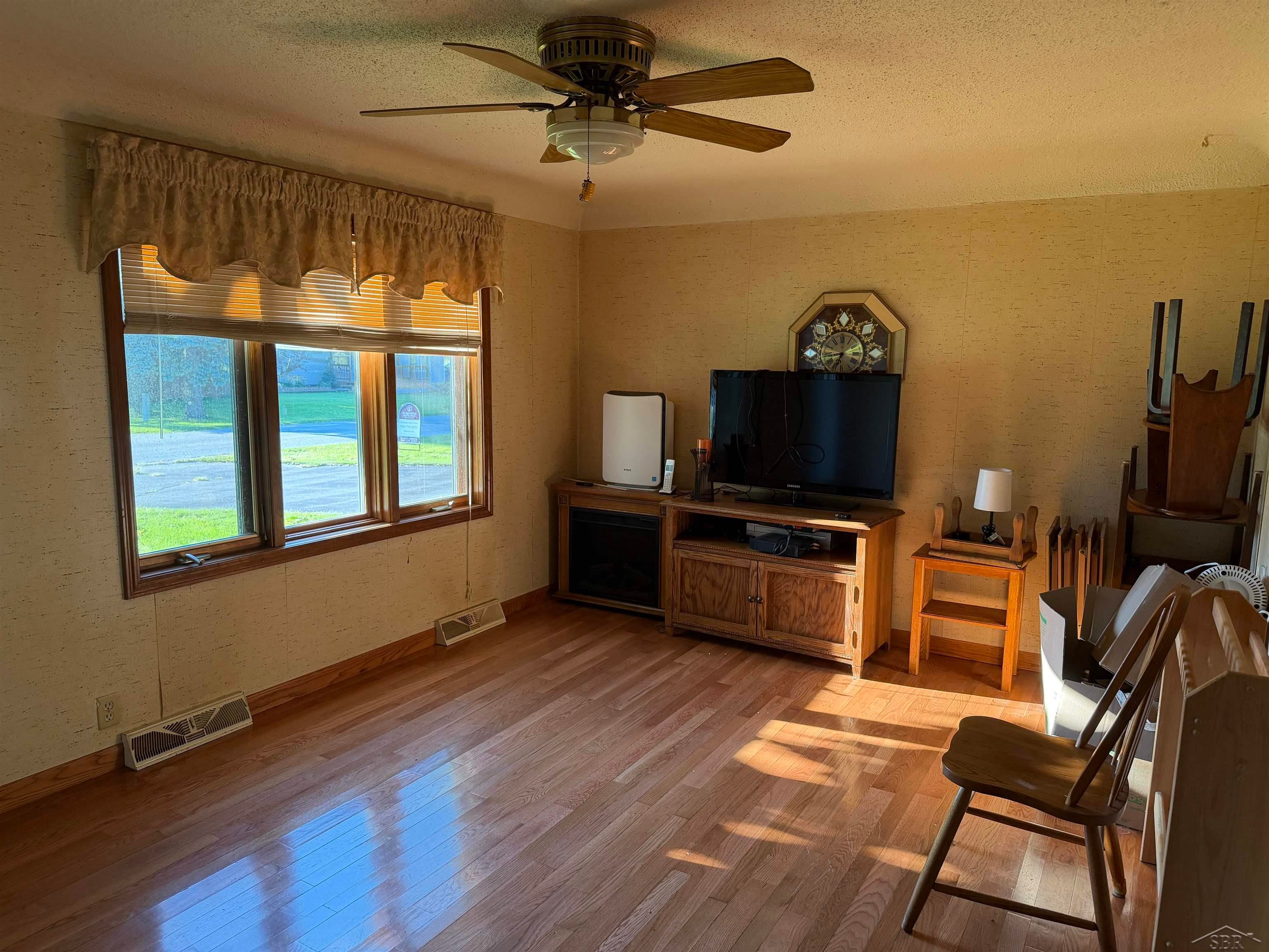 506 N Elevator Road