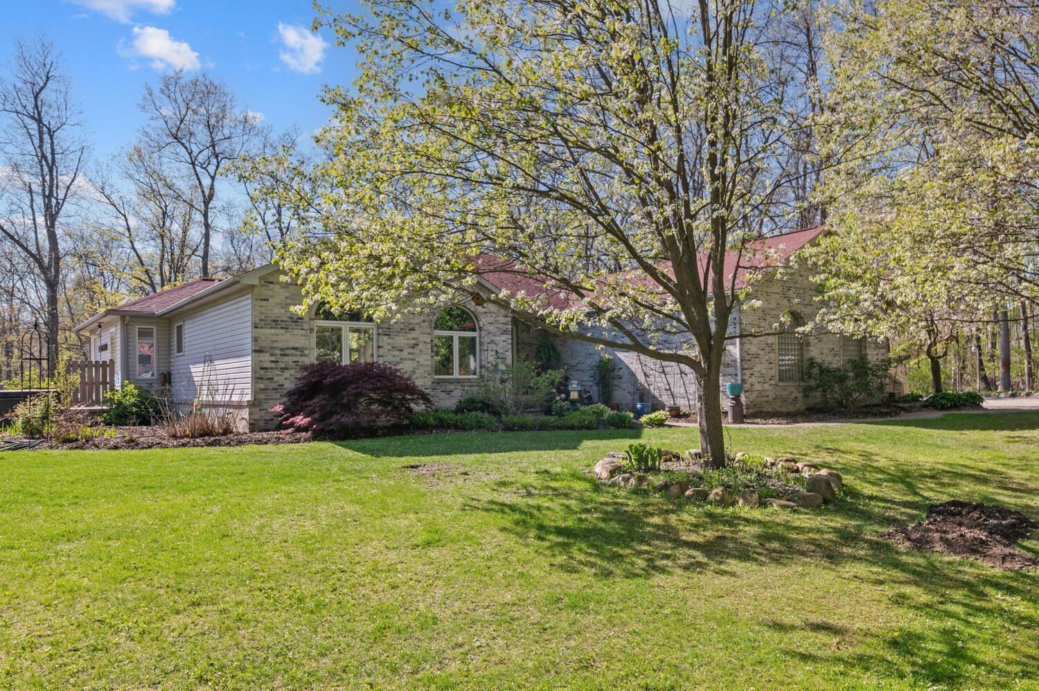 3370 BREEZEWOOD