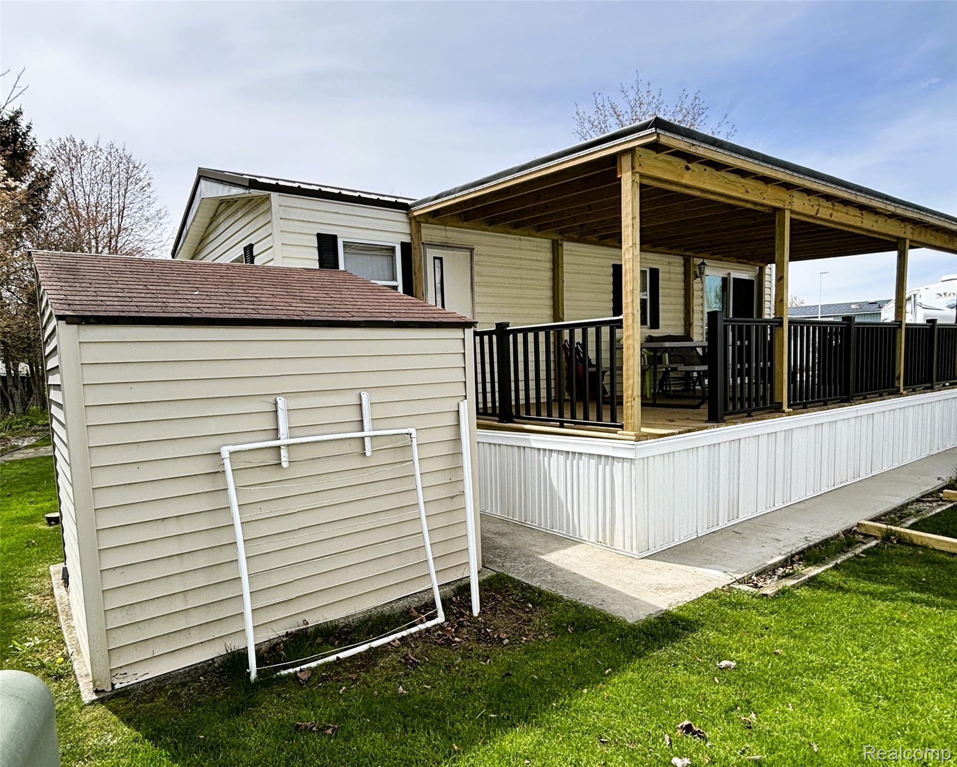 7166 Ben Franklin Drive