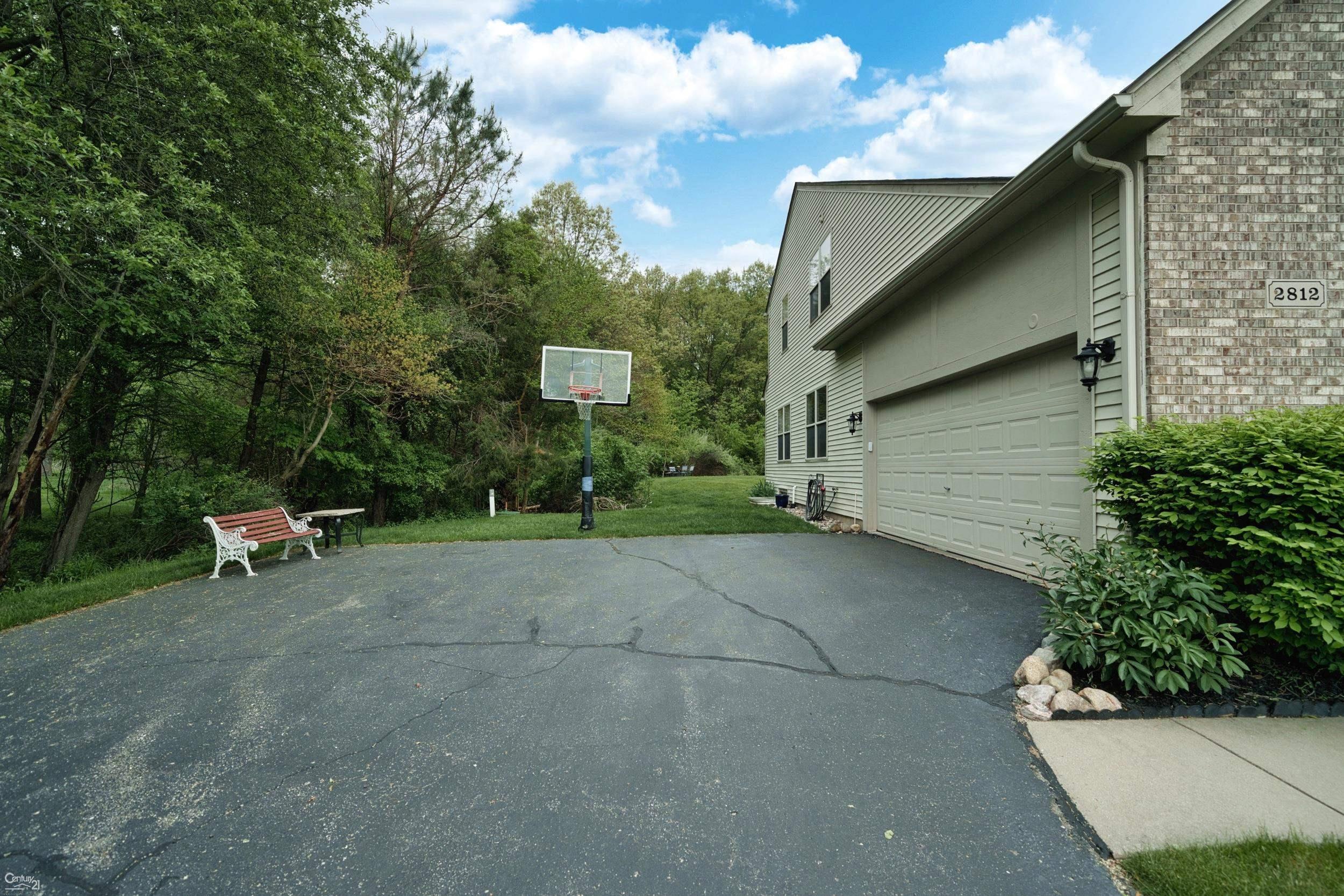 2812 Steeplechase Street