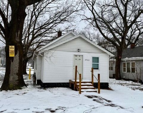 1953 Valley Street Muskegon City MI 49442