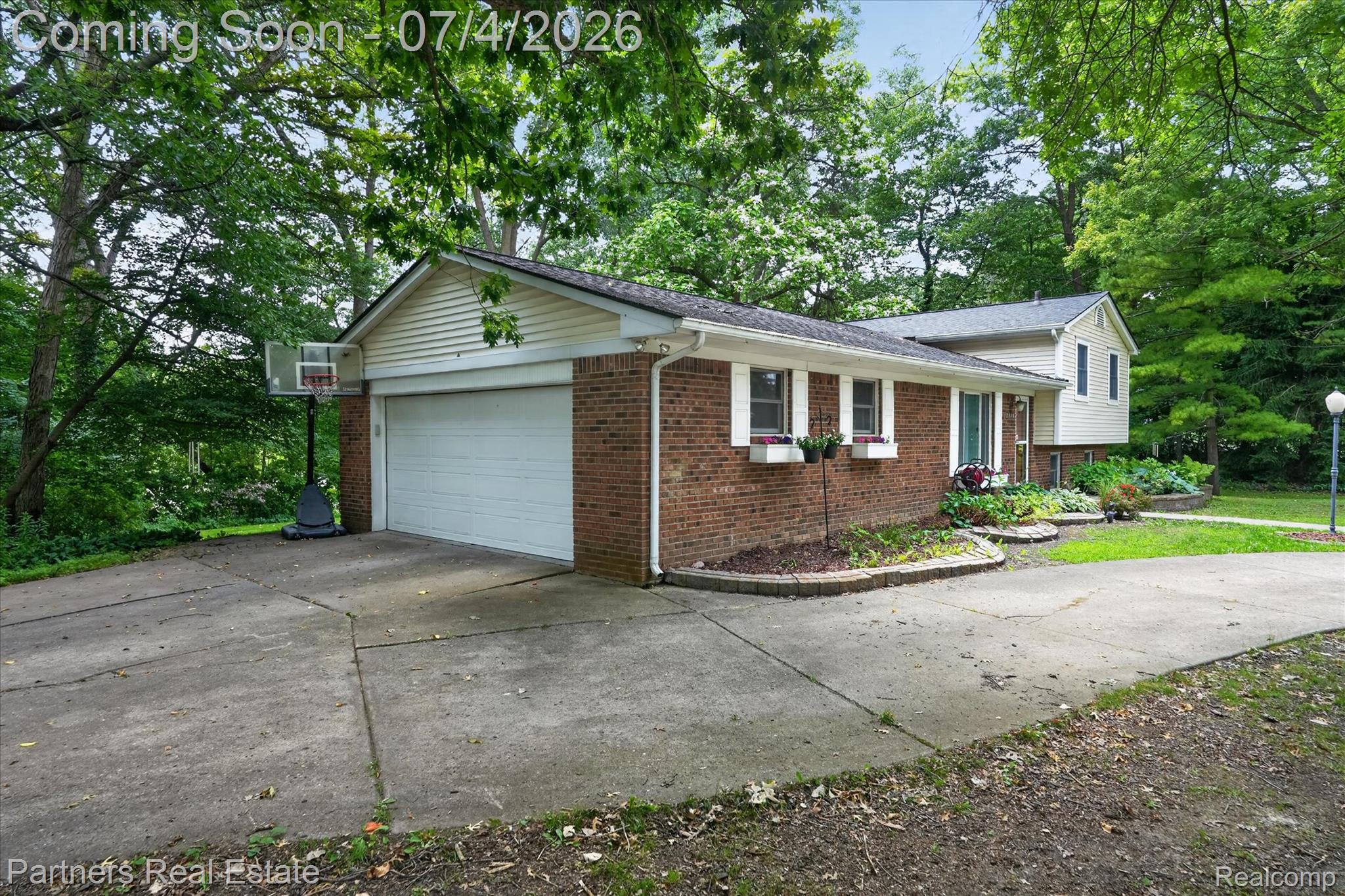 2500 Hubert Road