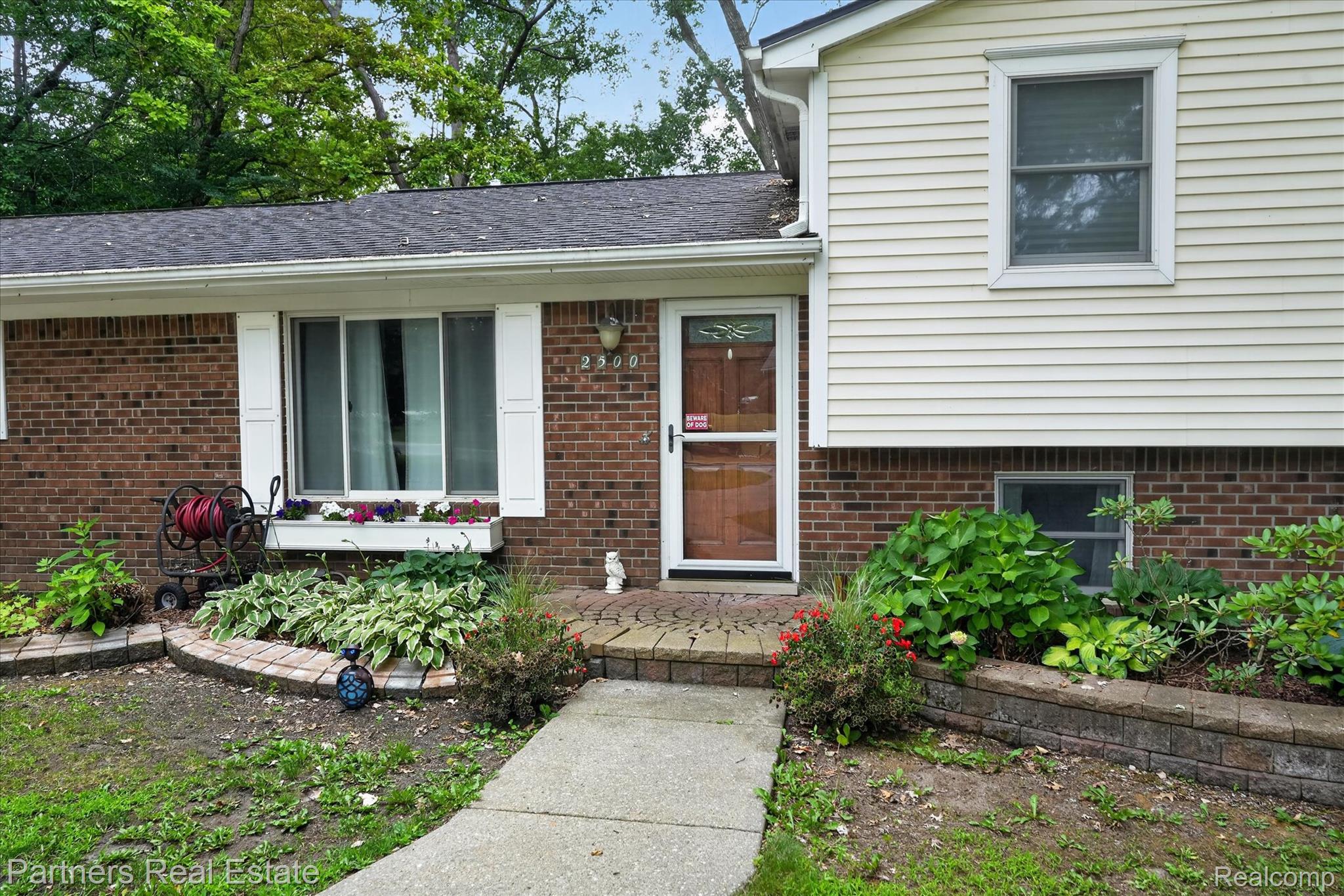 2500 Hubert Road