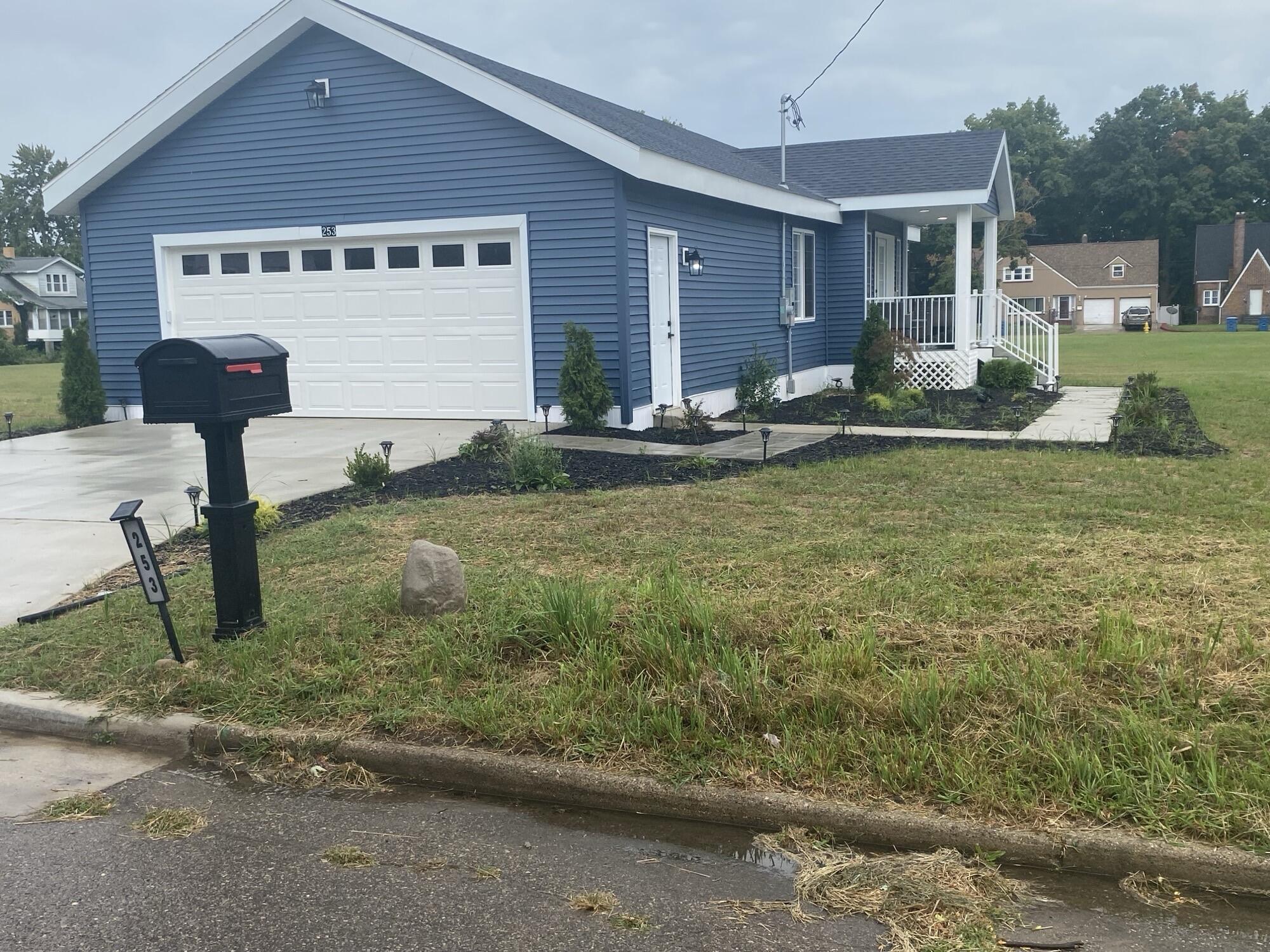 253 Greenwood Avenue