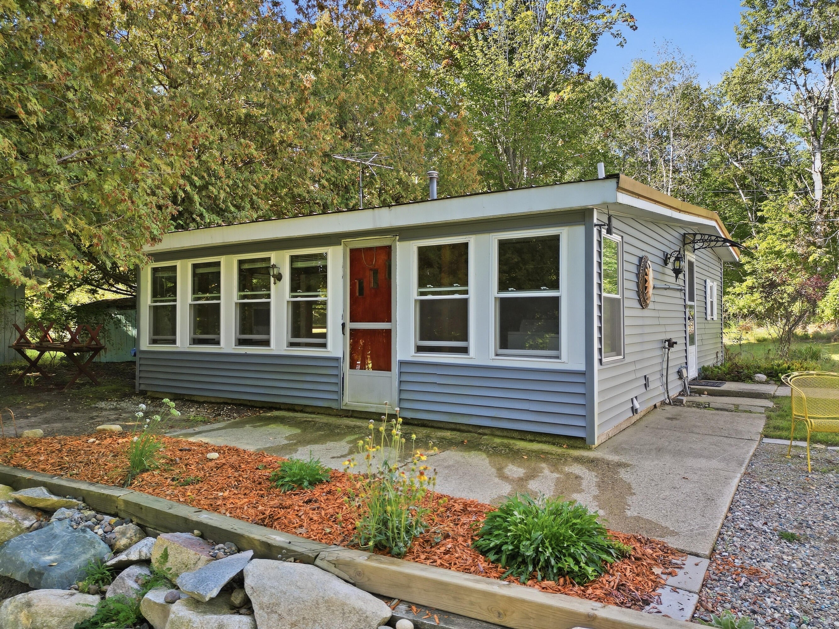 18490 Oxbow Drive