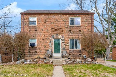 2208 Avondale Street Sylvan Lake City MI 48320