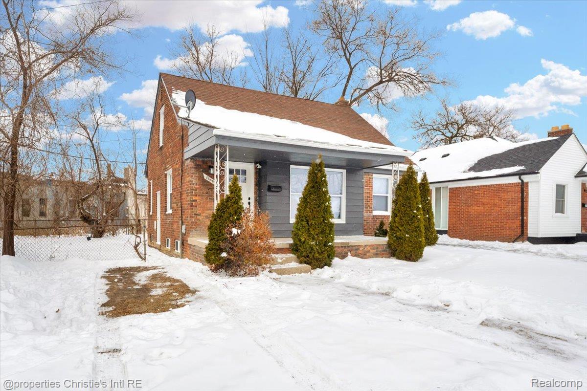 19445 Hubbell Street