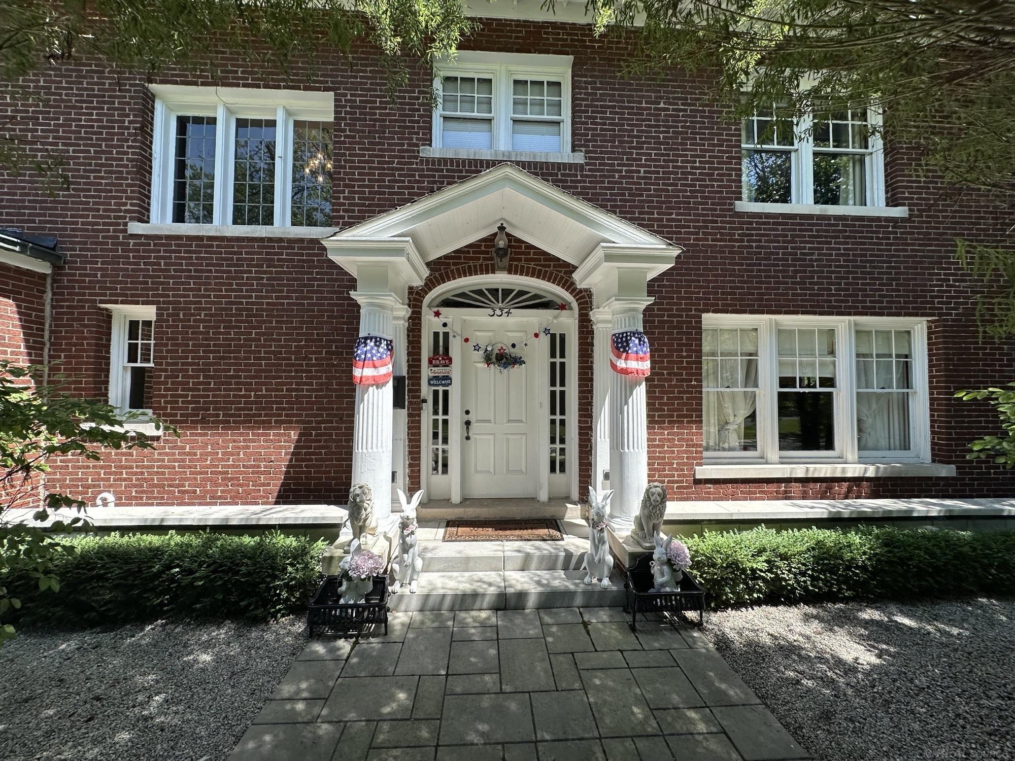 334 University Place