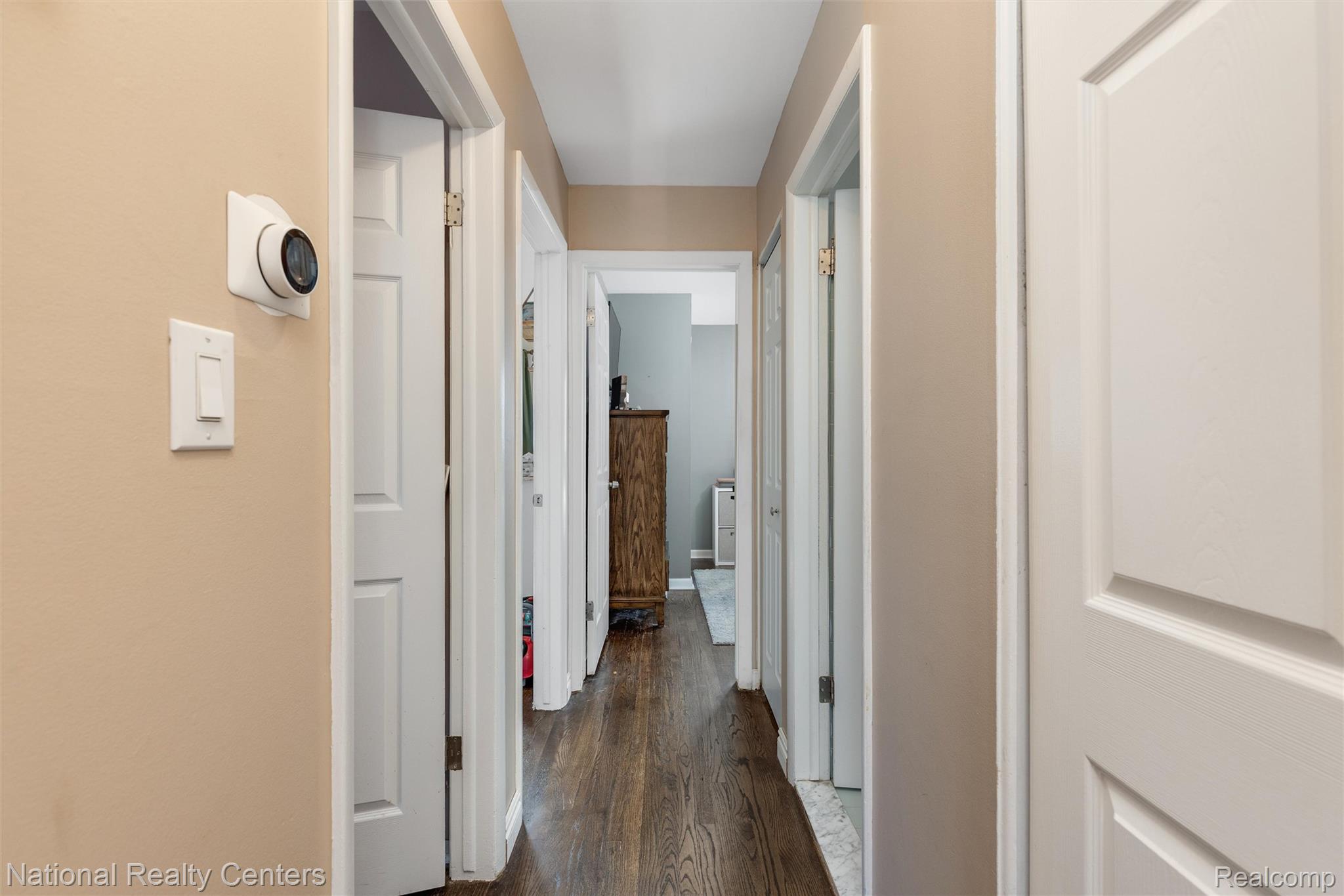 22300 Grove Pointe Street