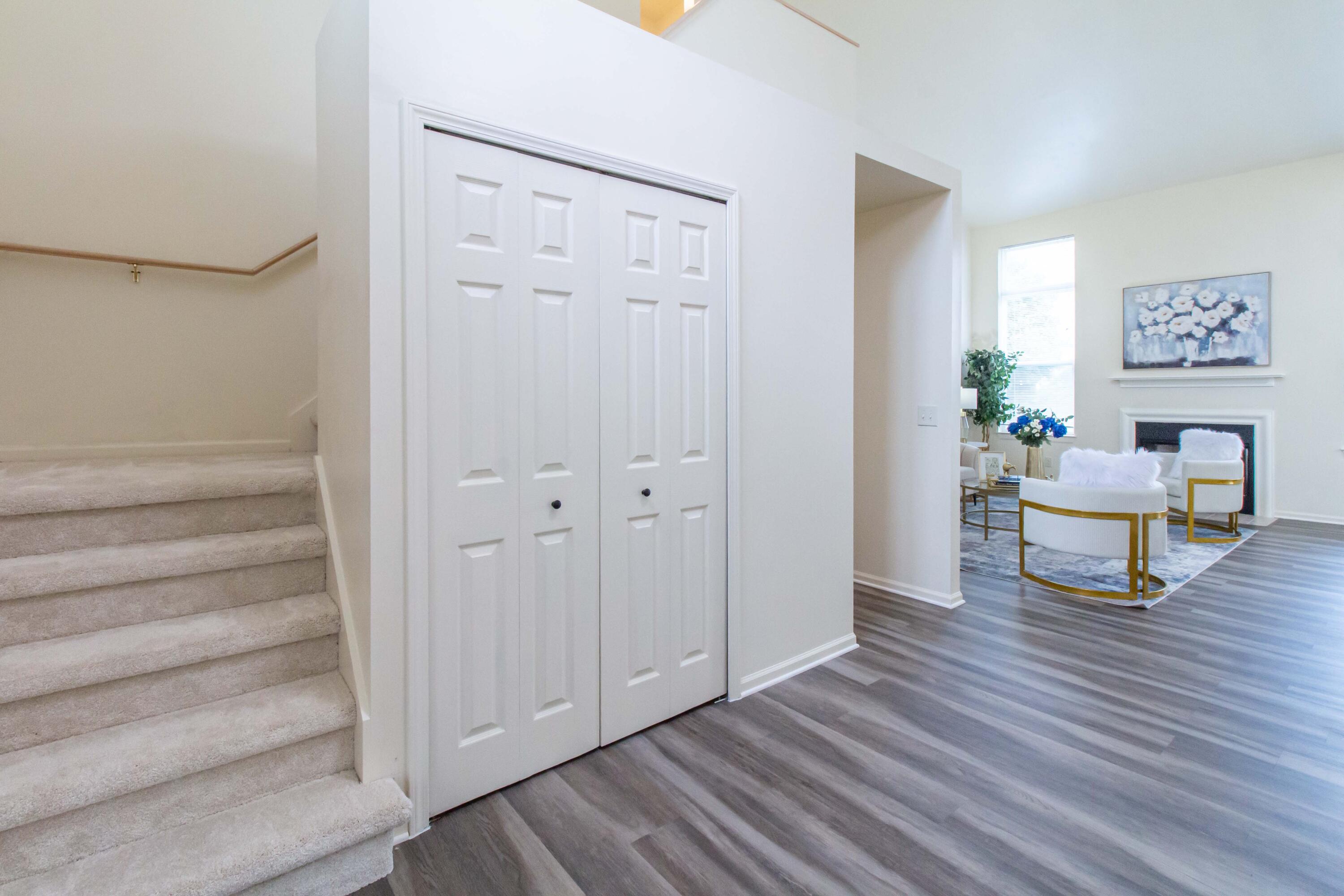 3205 Aldwych Circle
