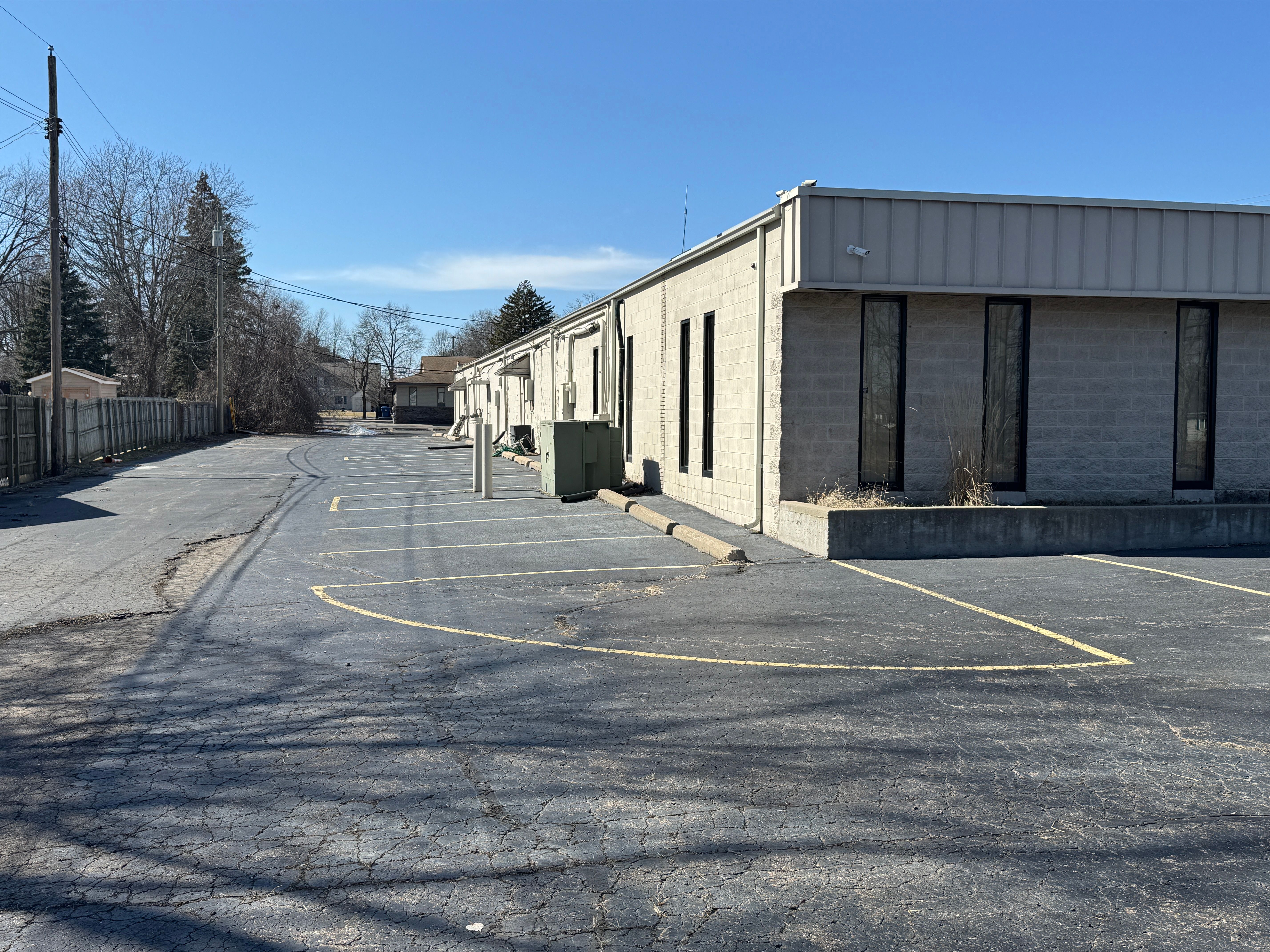 2709 PONTIAC LAKE Road