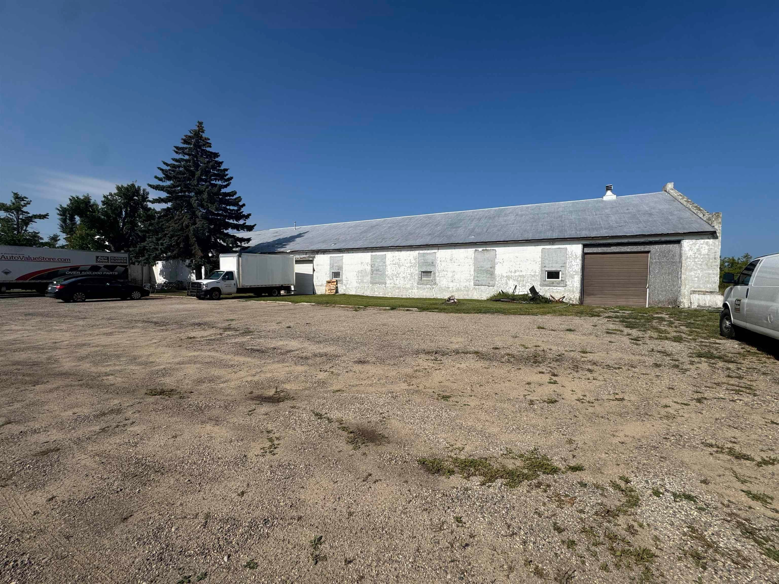 1075 S Wisconsin