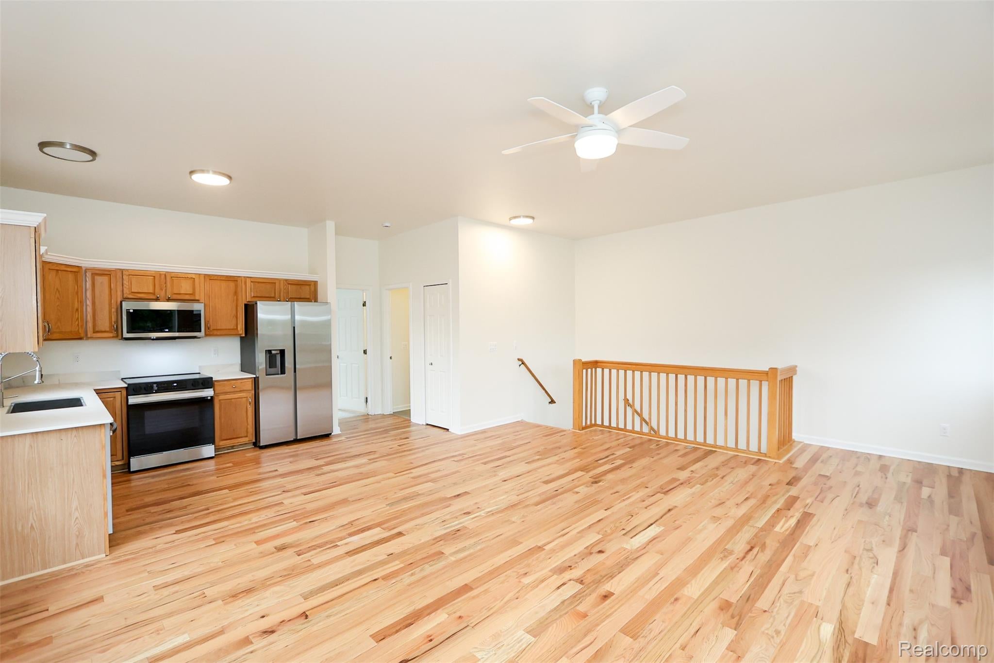 52 W Bethune Street