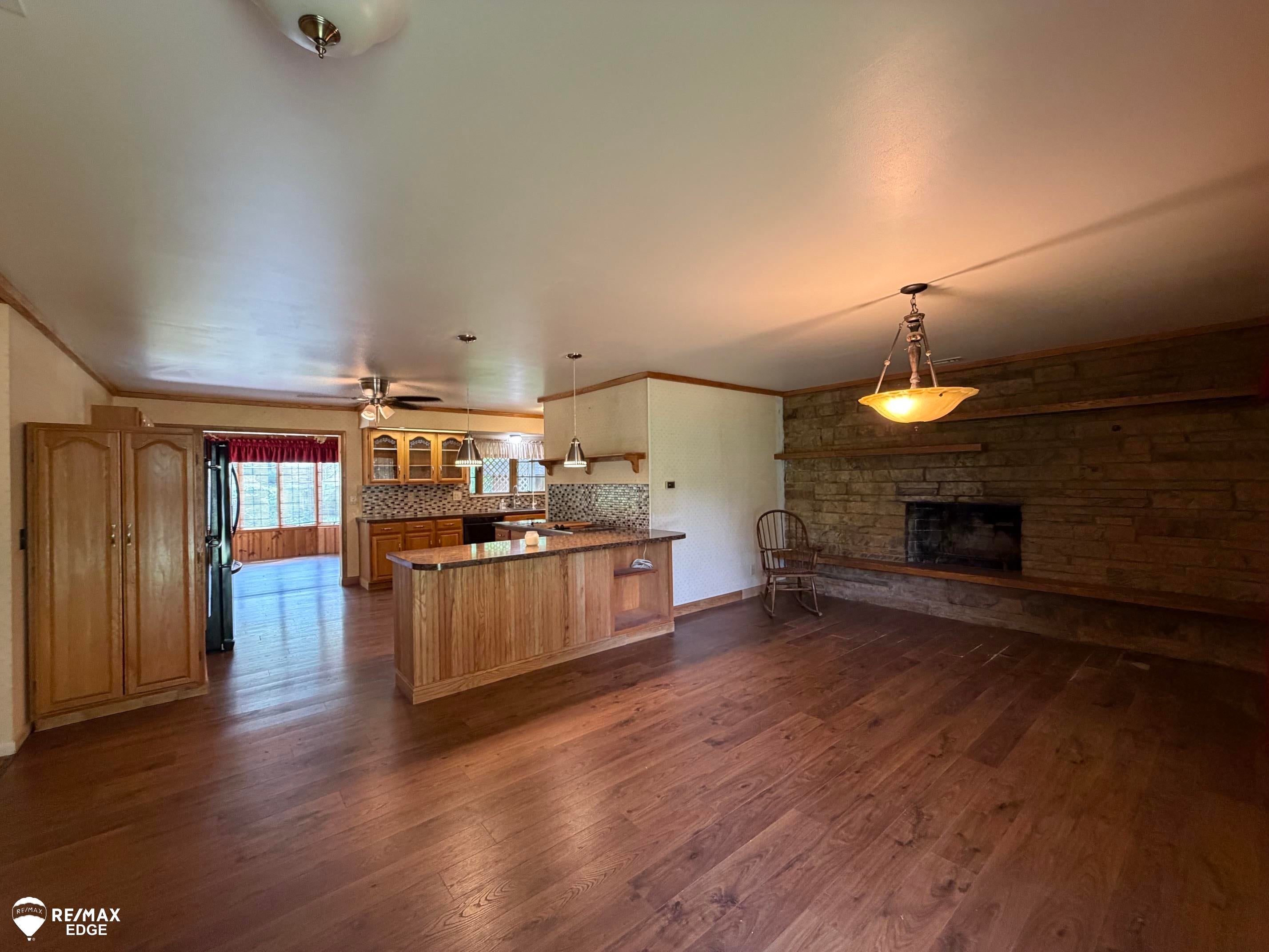 6420 Oxbow Lane