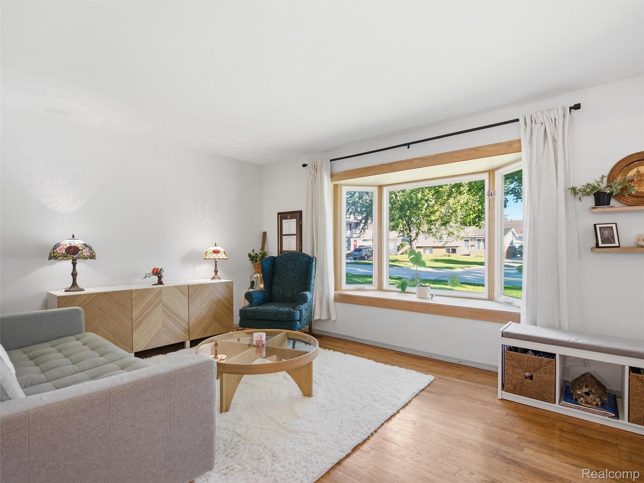 1405 W Elmwood Avenue