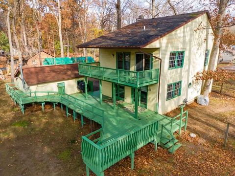 A home in HighlandCharterTownship_Oakland