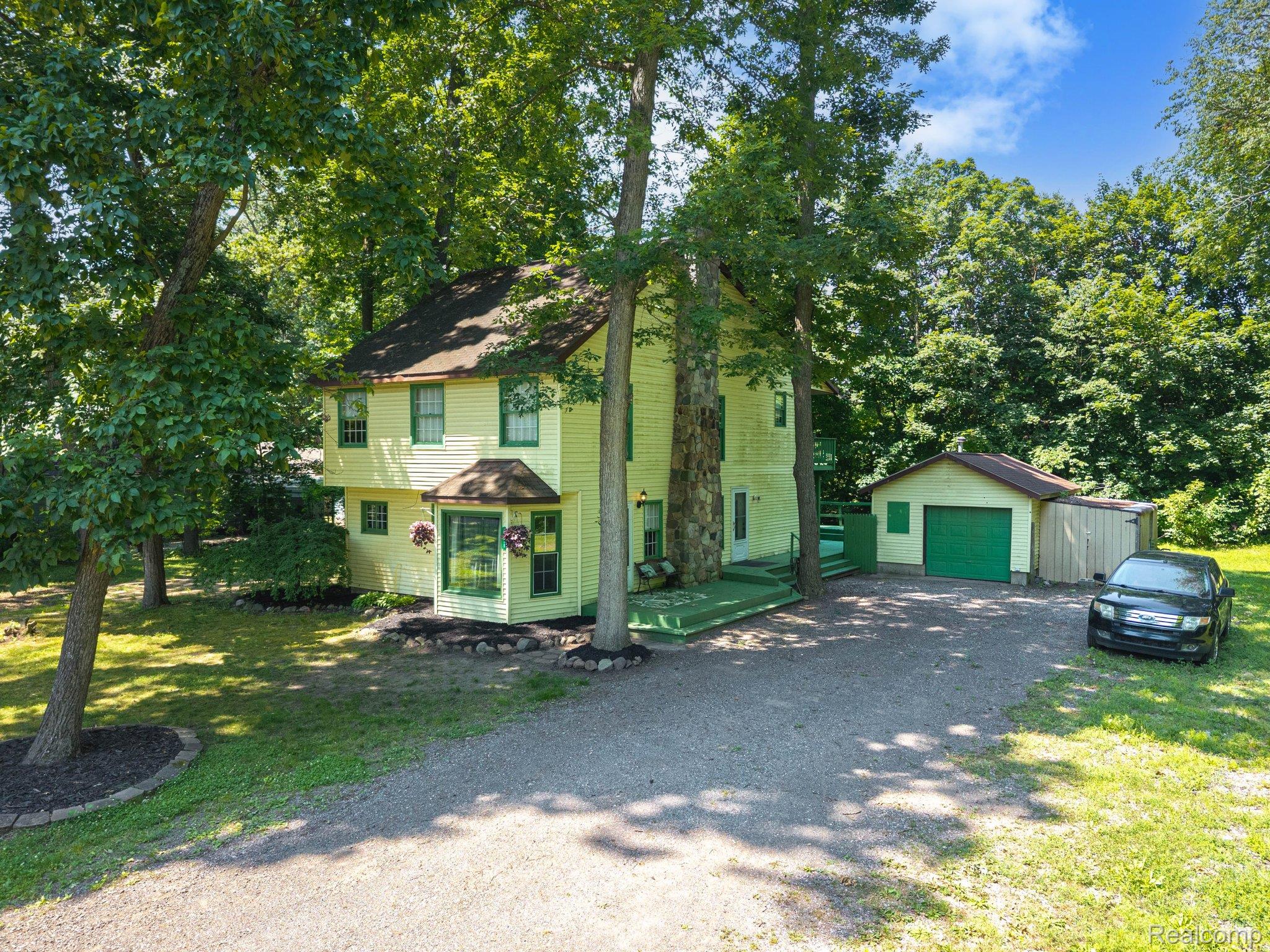 4725 HICKORY Drive