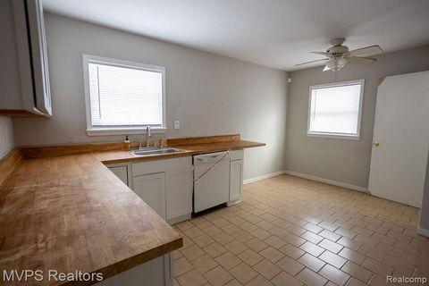 Tiny photo for 1107 E Muir Avenue, Hazel Park City, MI 48030 (MLS # 20261006107)