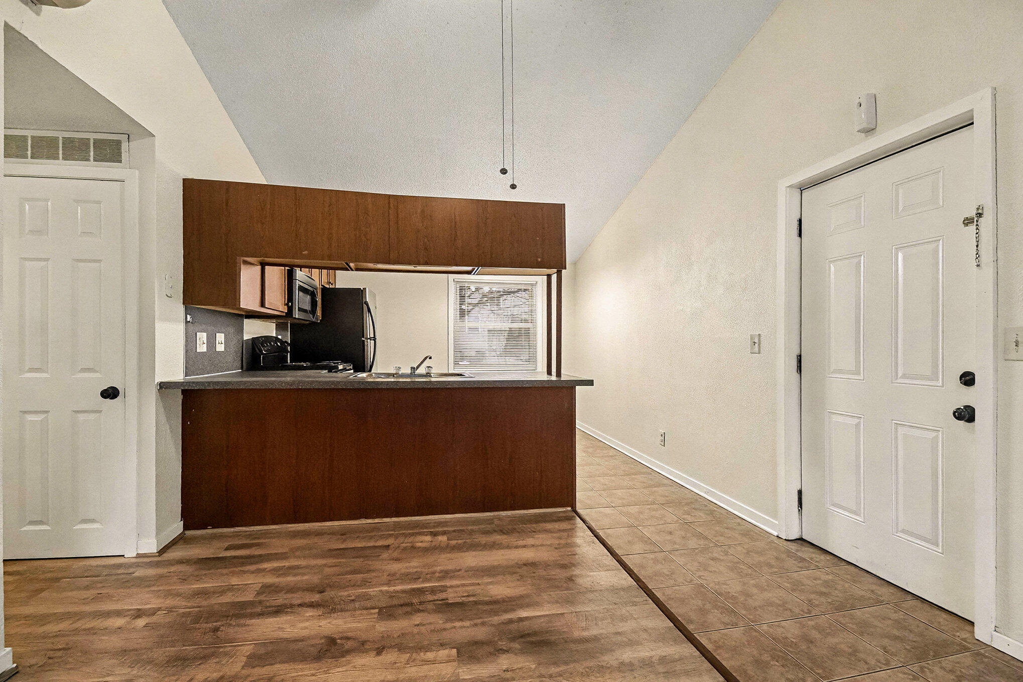 4777 FLYING EAGLE Drive SE