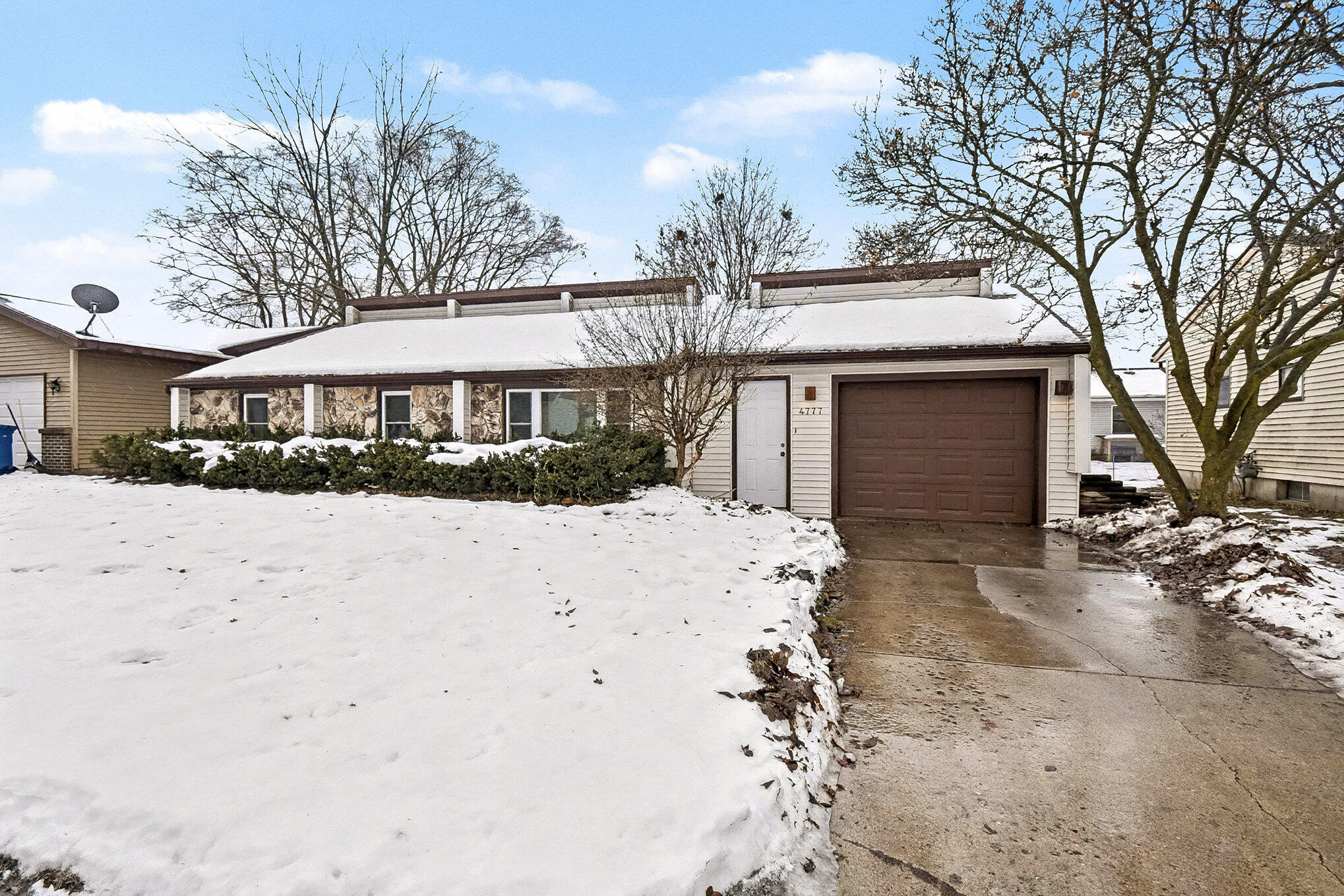 4777 FLYING EAGLE Drive SE