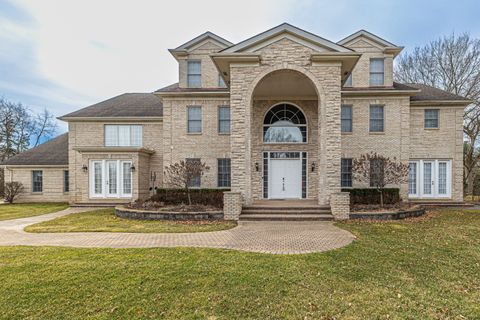 5626 SHADOW Lane Bloomfield Charter Township MI 48302