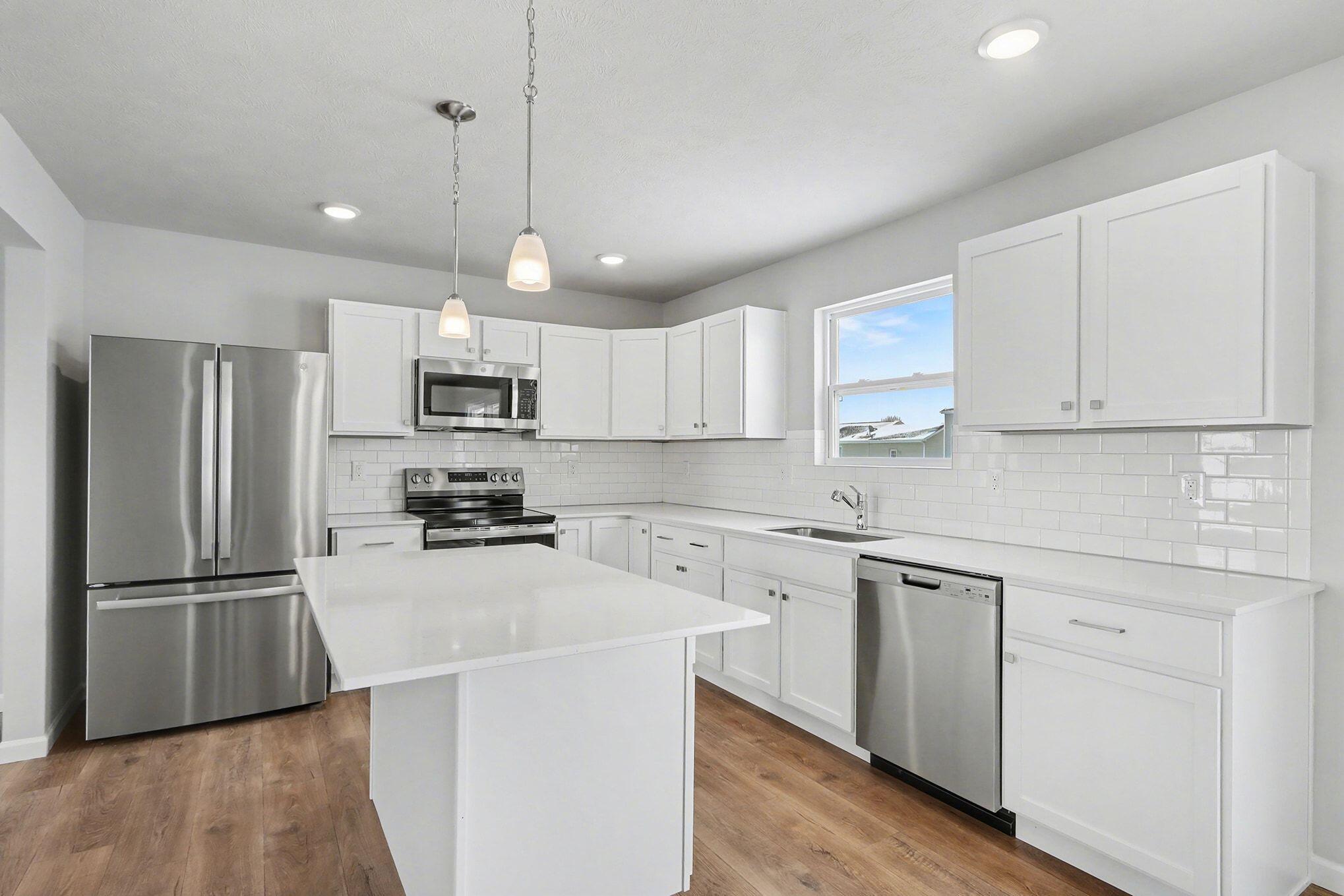 1045 Foxglove Avenue