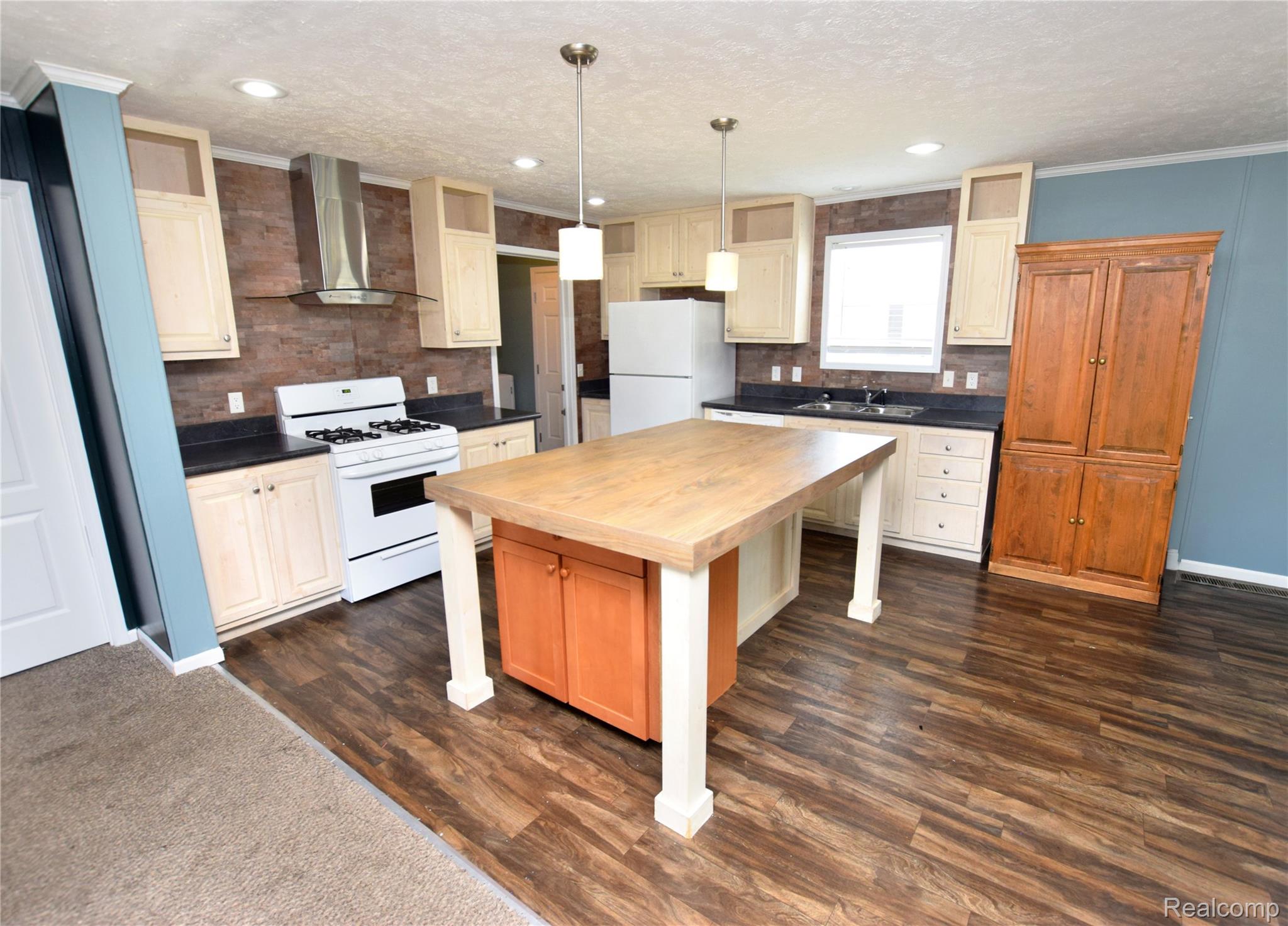 148 Pheasant Lane