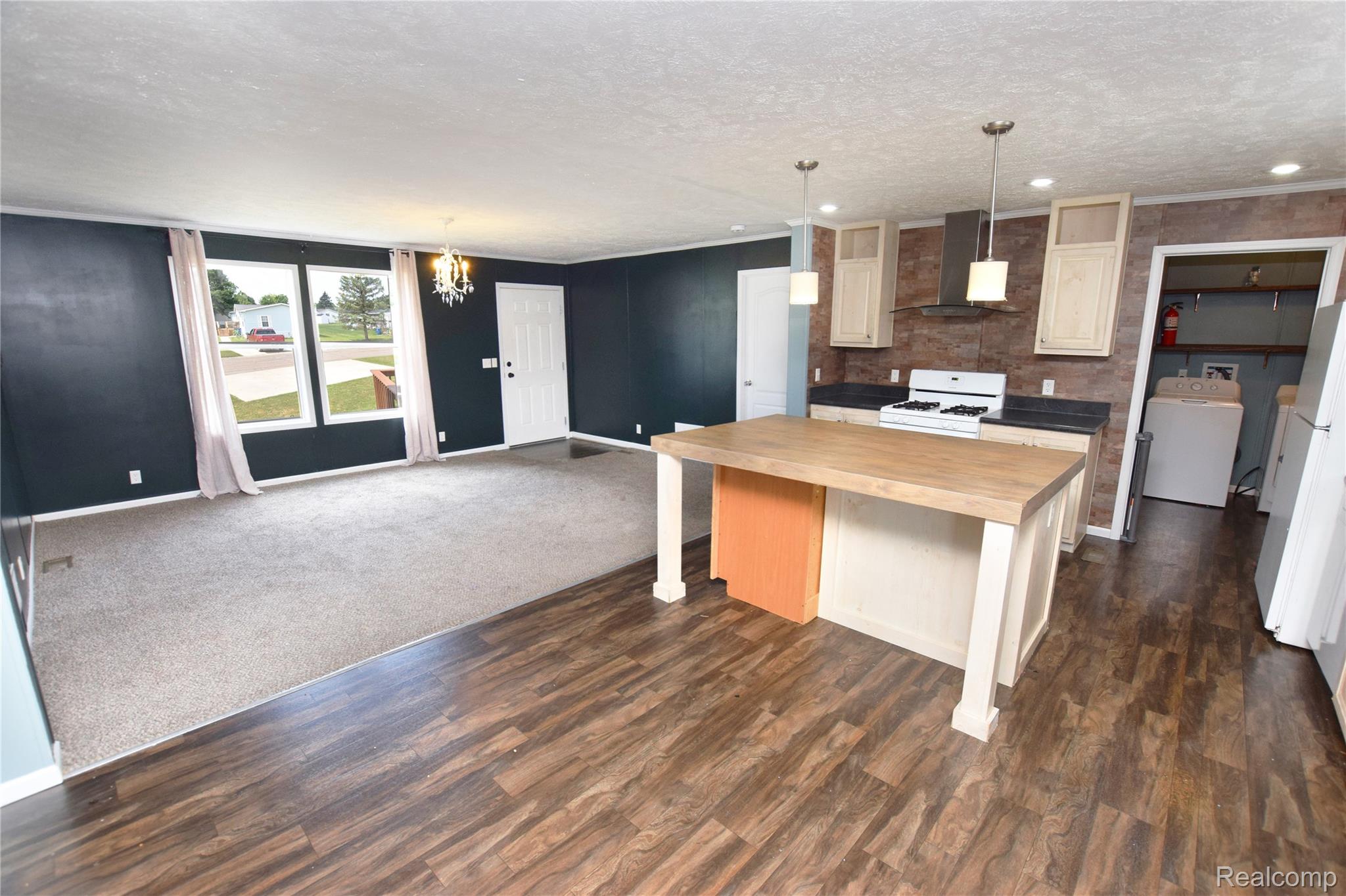148 Pheasant Lane