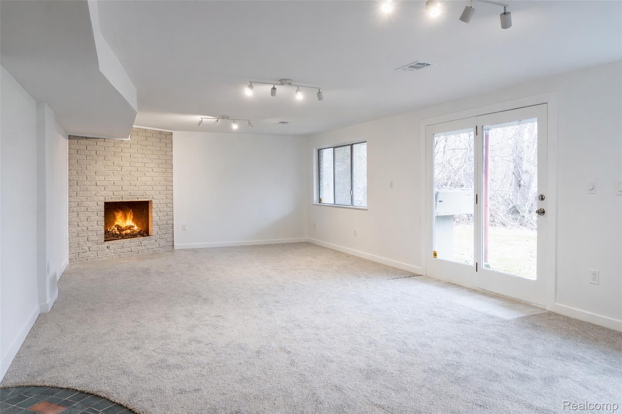 30540 N Greenbriar Road